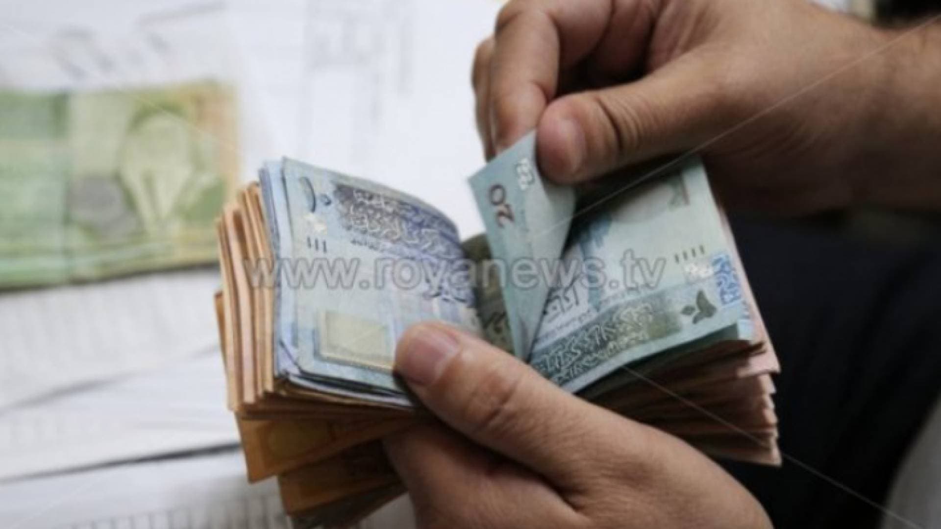 الحراسيس: صرف راتب شهرين لموظفي الأردنية السورية للنقل البري قبل العيد
