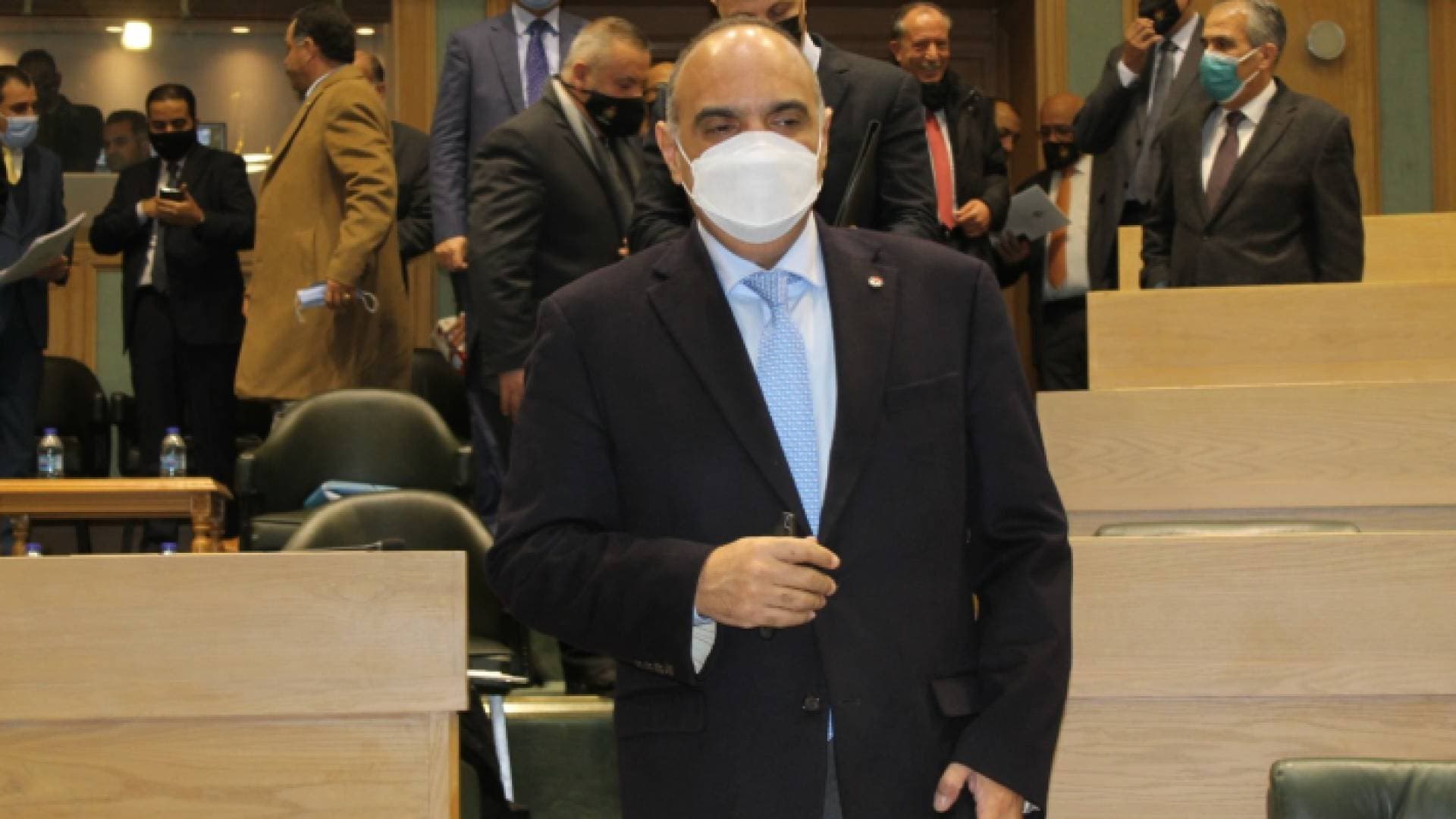 الخصاونة يرد على استفسارات نيابية حول شراء خدمات موظفين بمؤسسات حكومية - فيديو