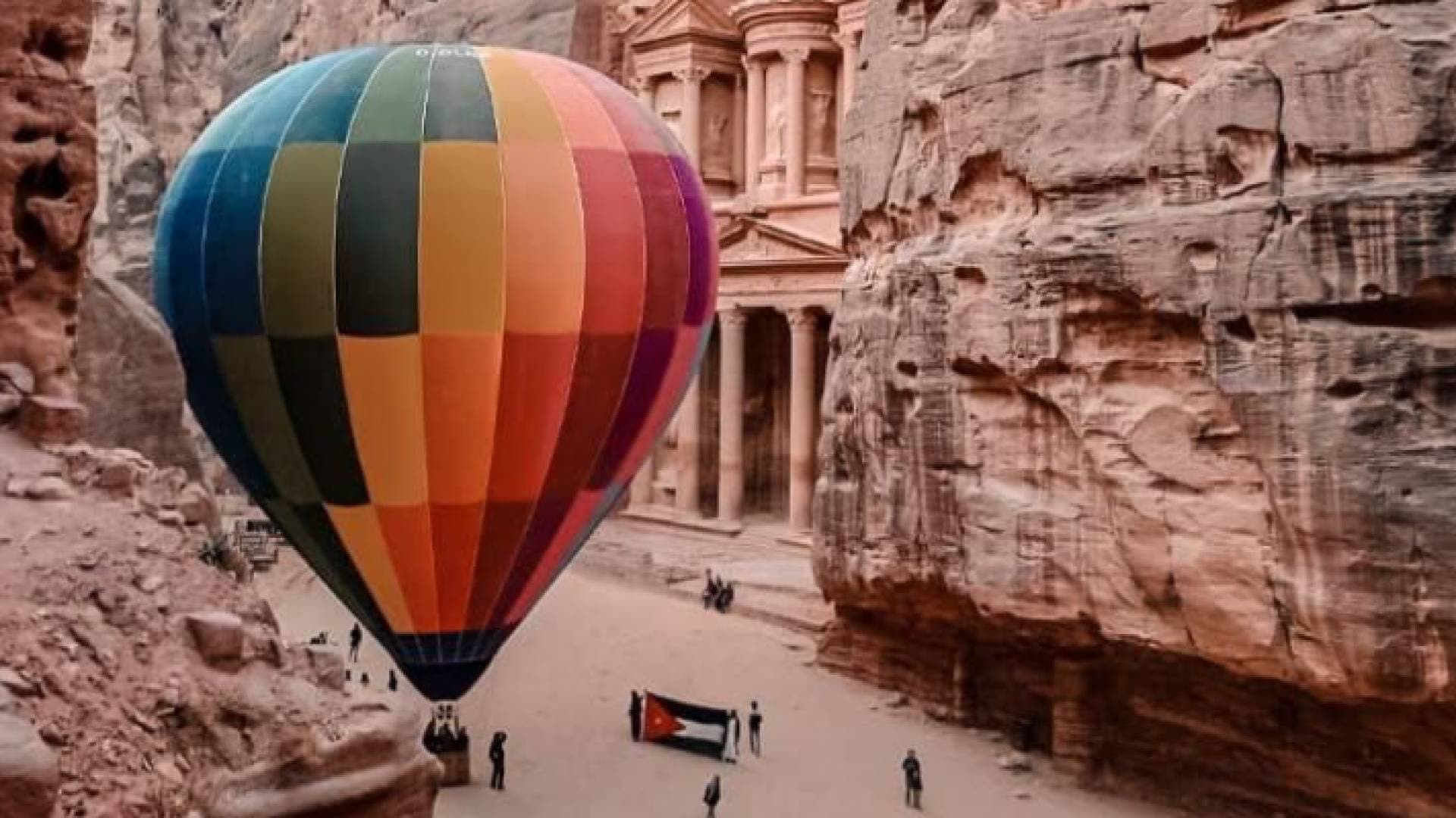 "المنطاد الثابت" منتج سياحي جديد في البترا