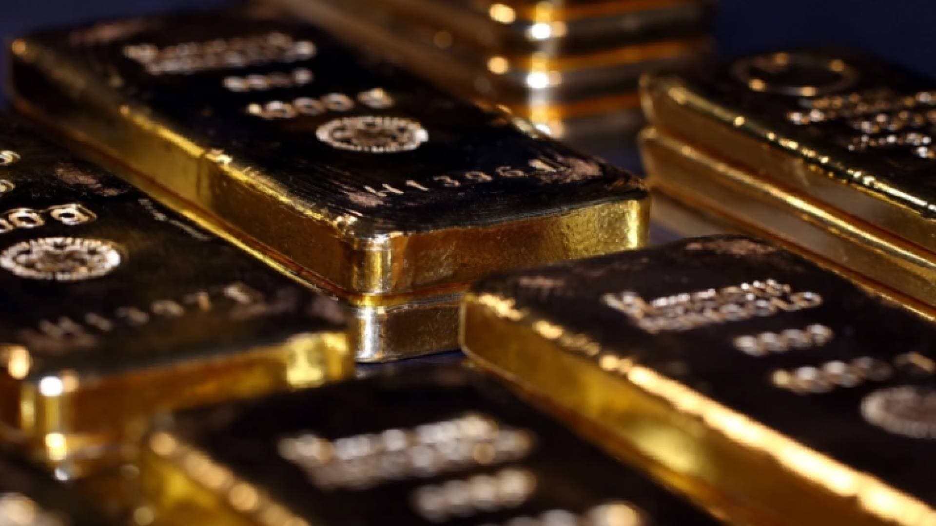 ارتفاع أسعار النفط وتراجع الذهب عالميا