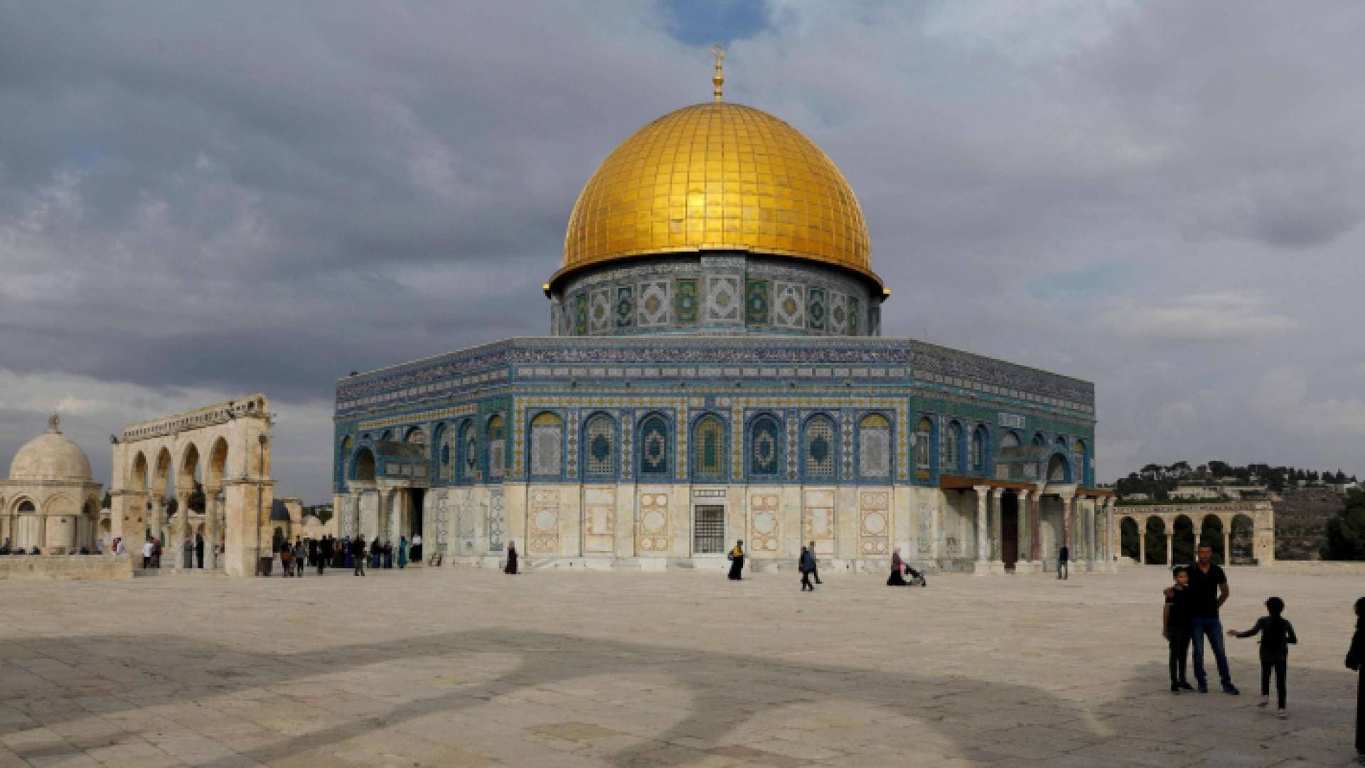 "الخارجية الفلسطينية" تحذر من خطورة الدعوات لهدم قبة الصخرة