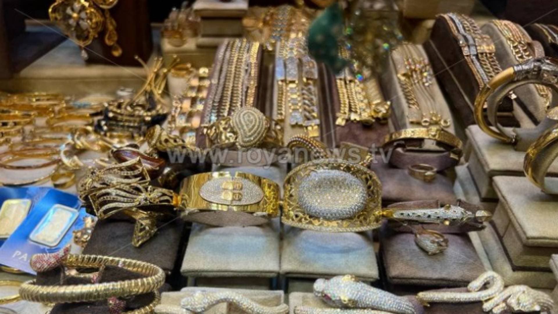 ٣٨.١ دينار سعر غرام الذهب عيار ٢١ محليا