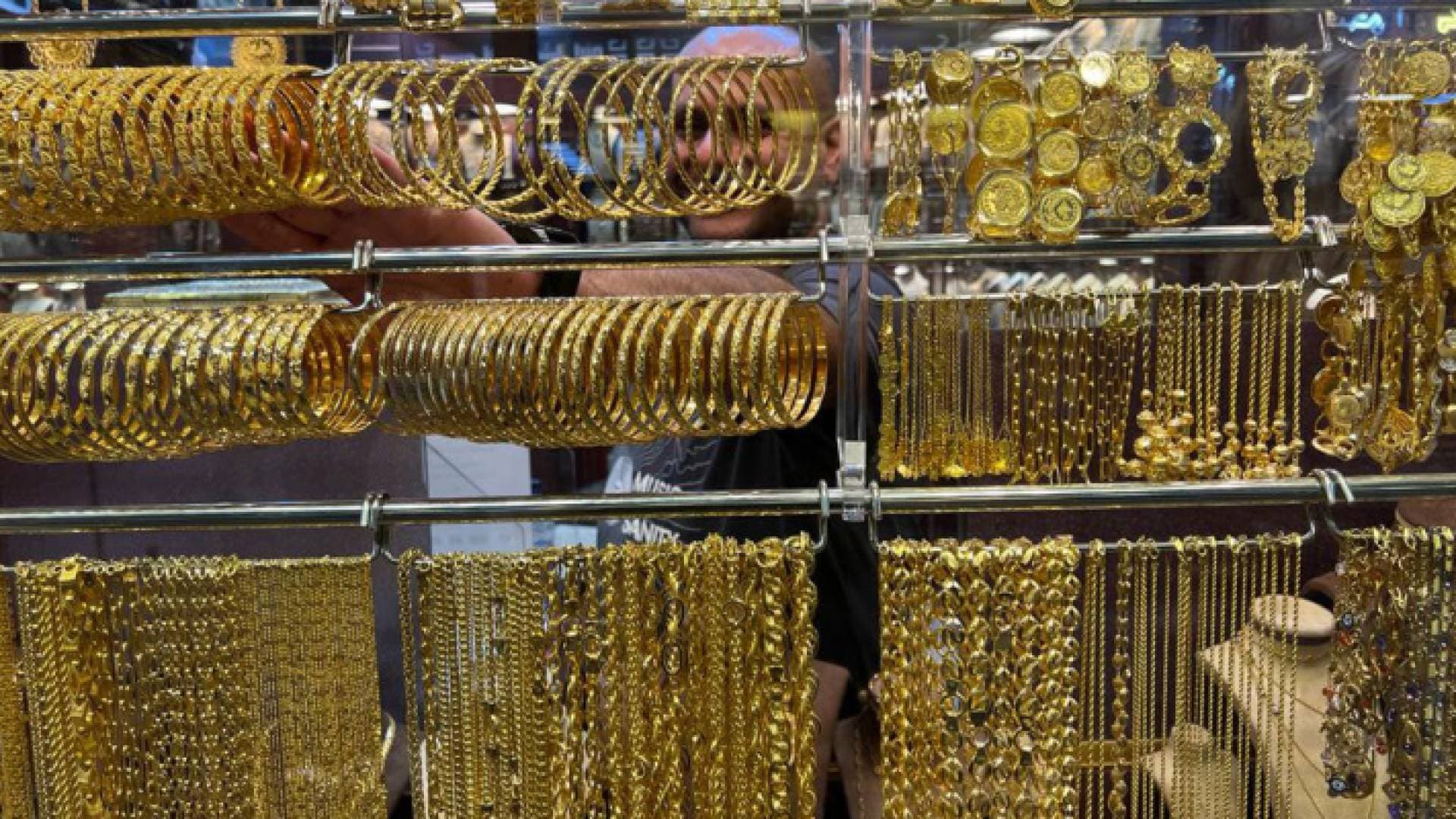 انخفاض أسعار الذهب في السوق المحلية