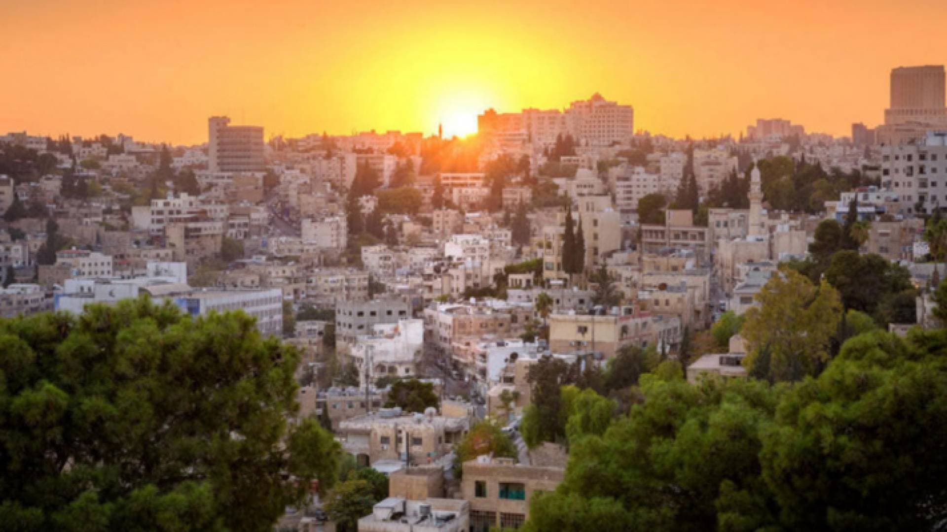 أجواء حارة في أغلب المناطق الجمعة