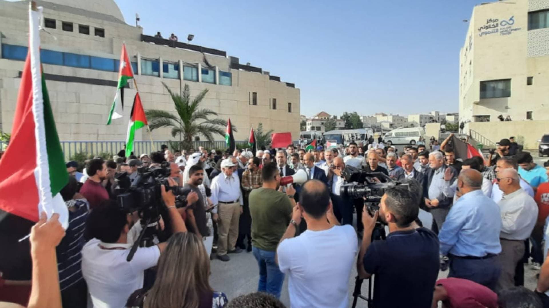 وقفة احتجاجية في عمان رفضا لمسيرة الأعلام الصهيونية في الأقصى