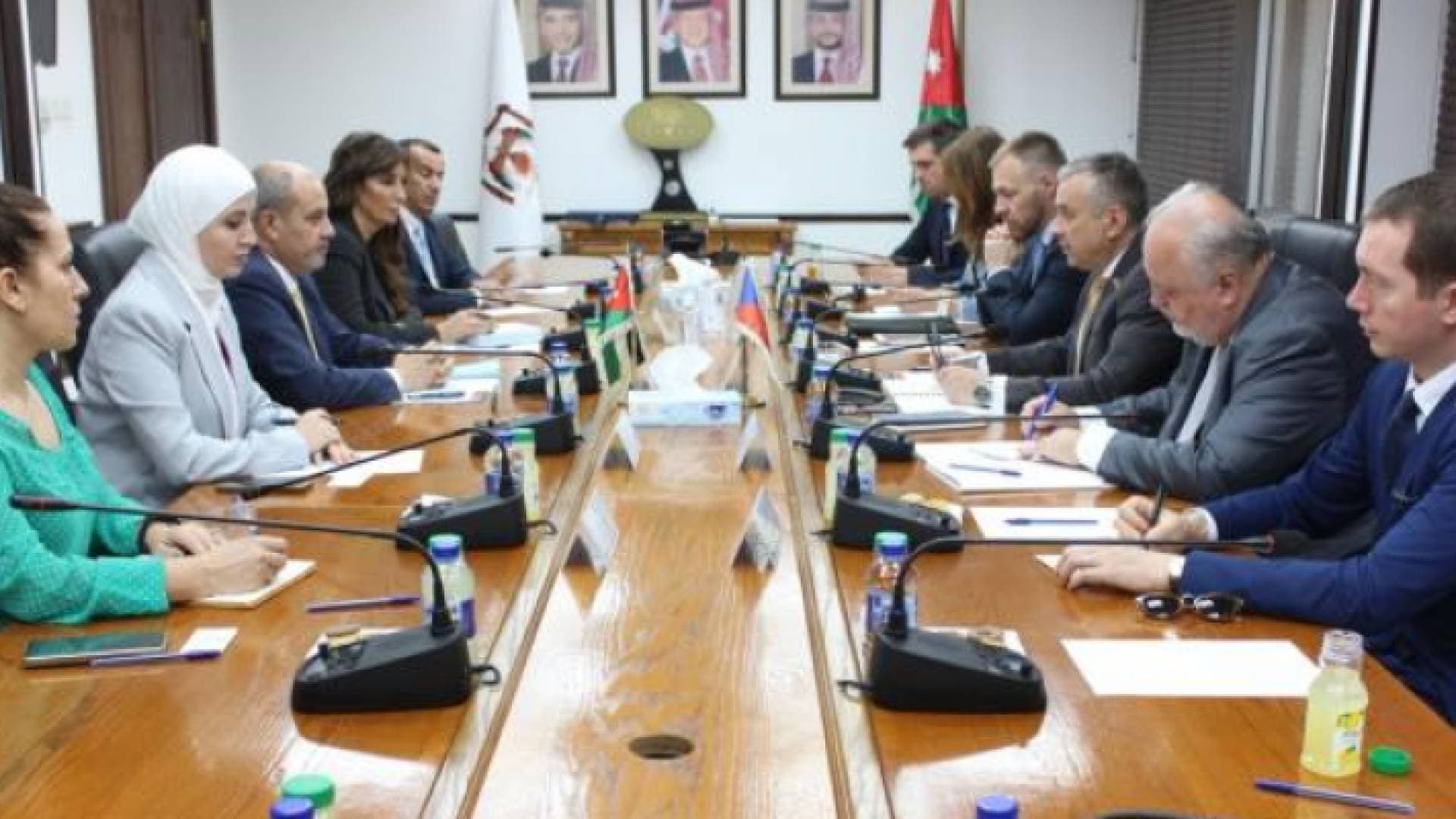 وزير الصناعة والتجارة: حريصون على تعزيز التعاون الثنائي مع التشيك