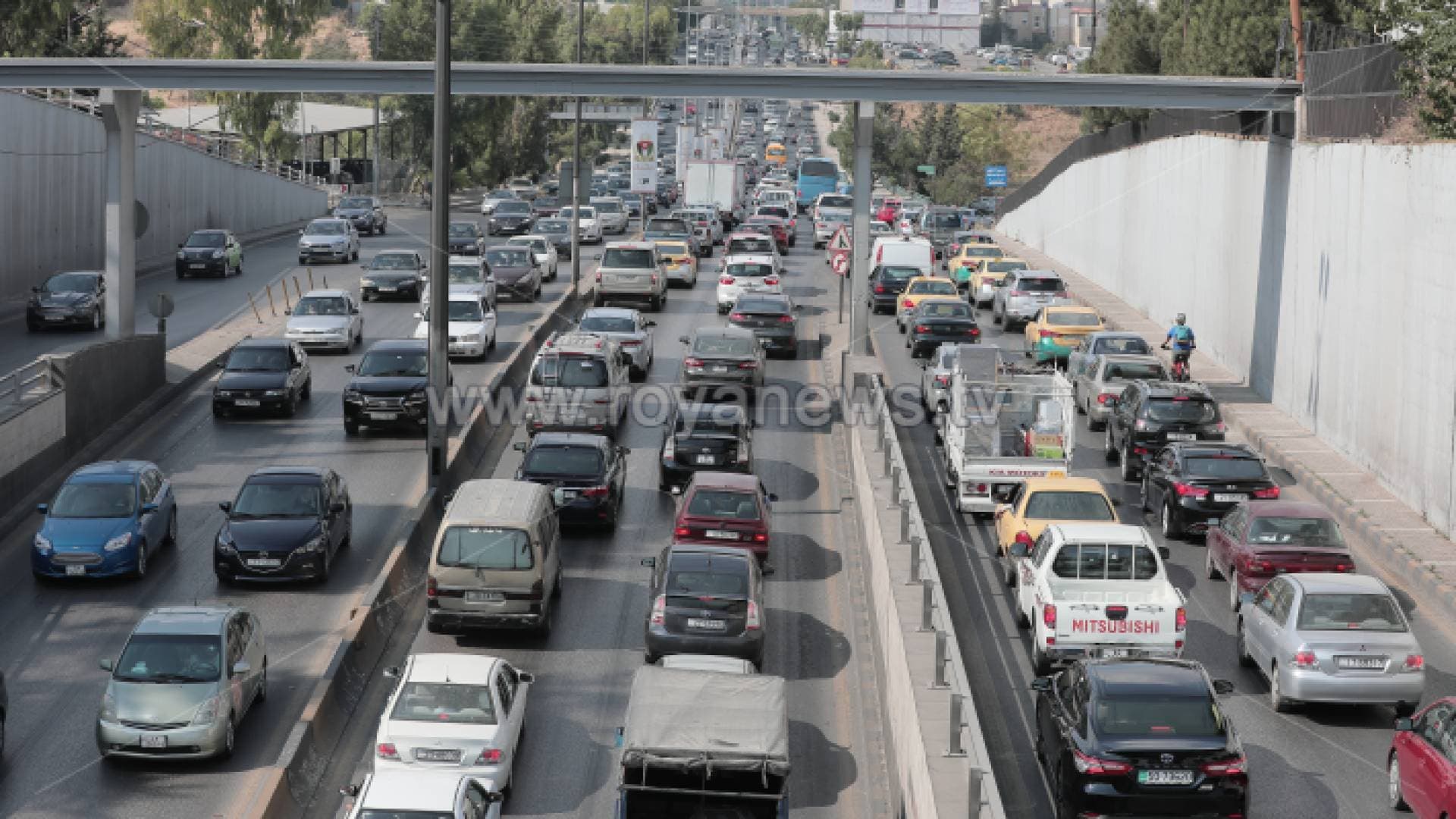 بالفيديو.. هل ستفرض رسوم جديدة على استخدام بعض الطرق في الأردن؟