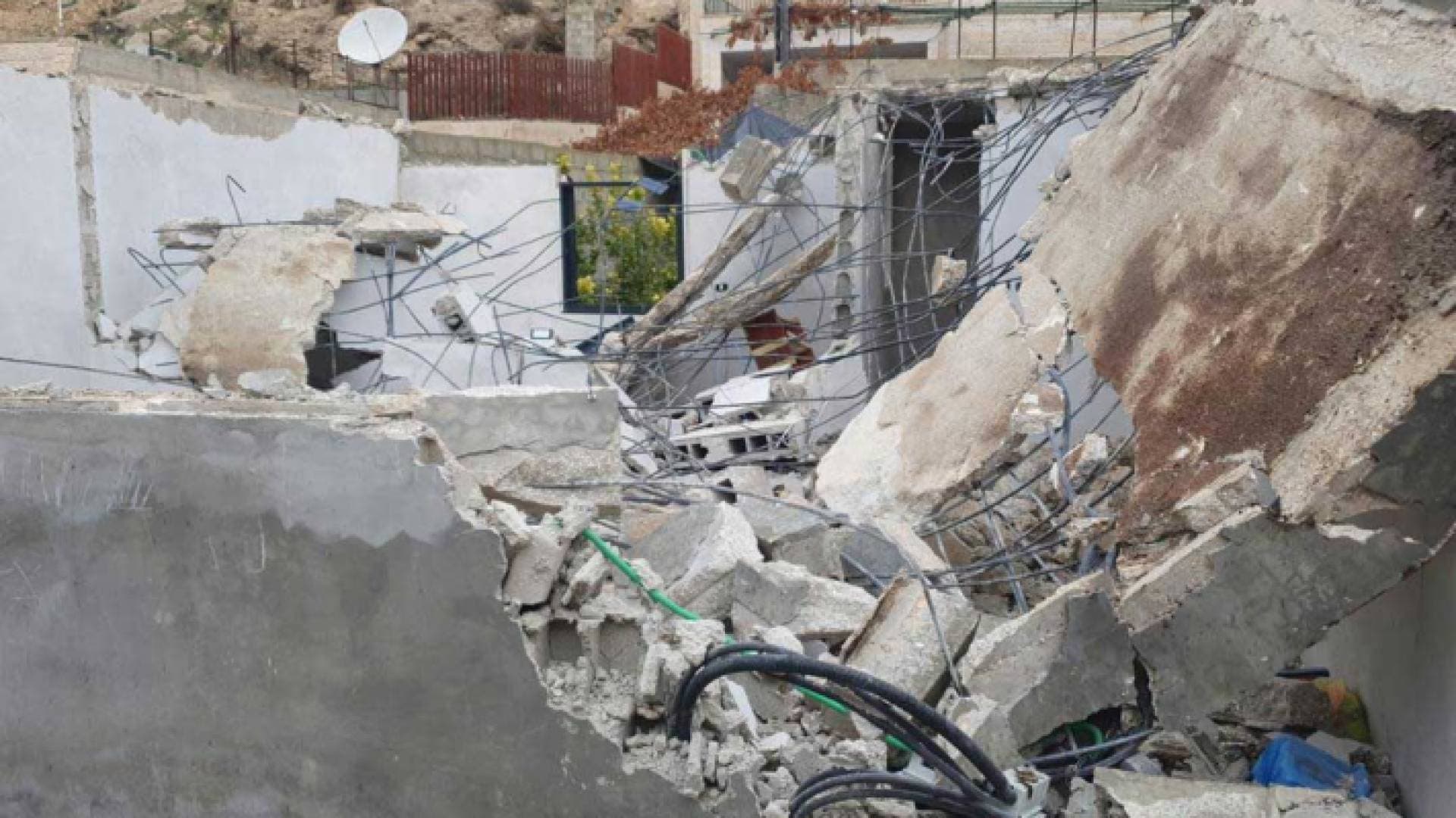الاحتلال يجبر مقدسيا على هدم منزله في القدس