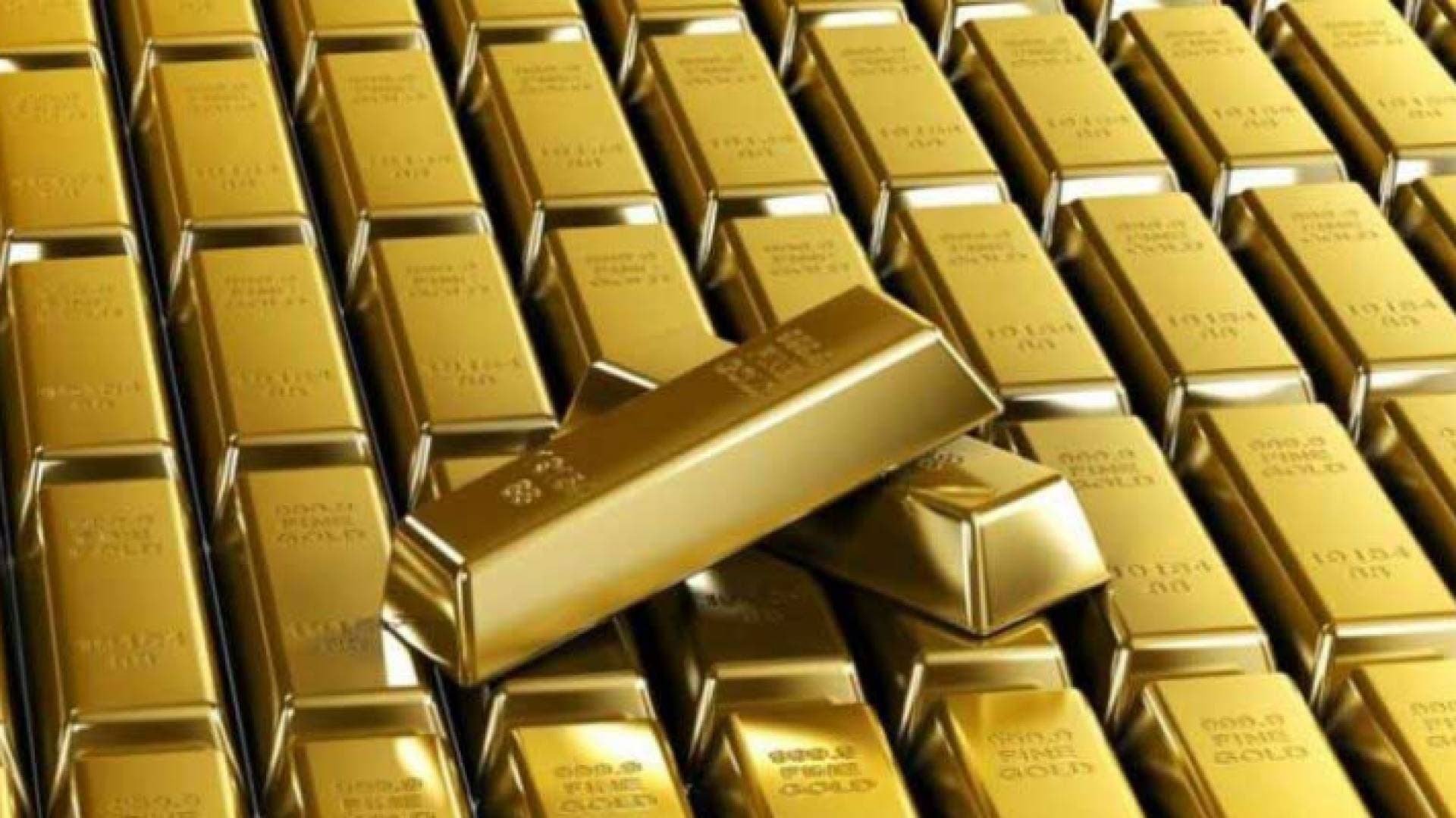 ارتفاع الذهب وانخفاض النفط عالميا