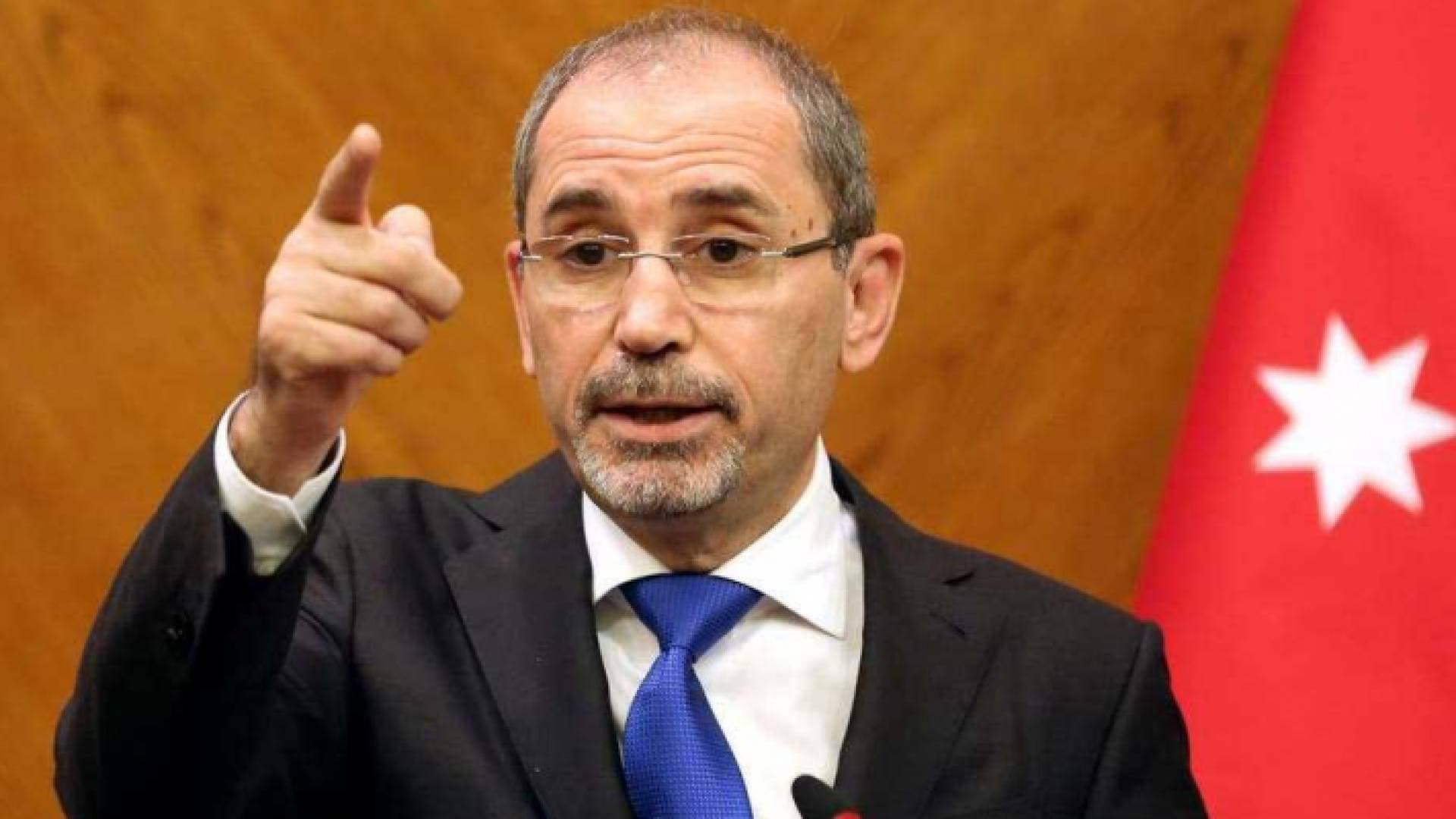 الصفدي: الأردن يدعم لبنان لتجاوز الظروف الصعبة