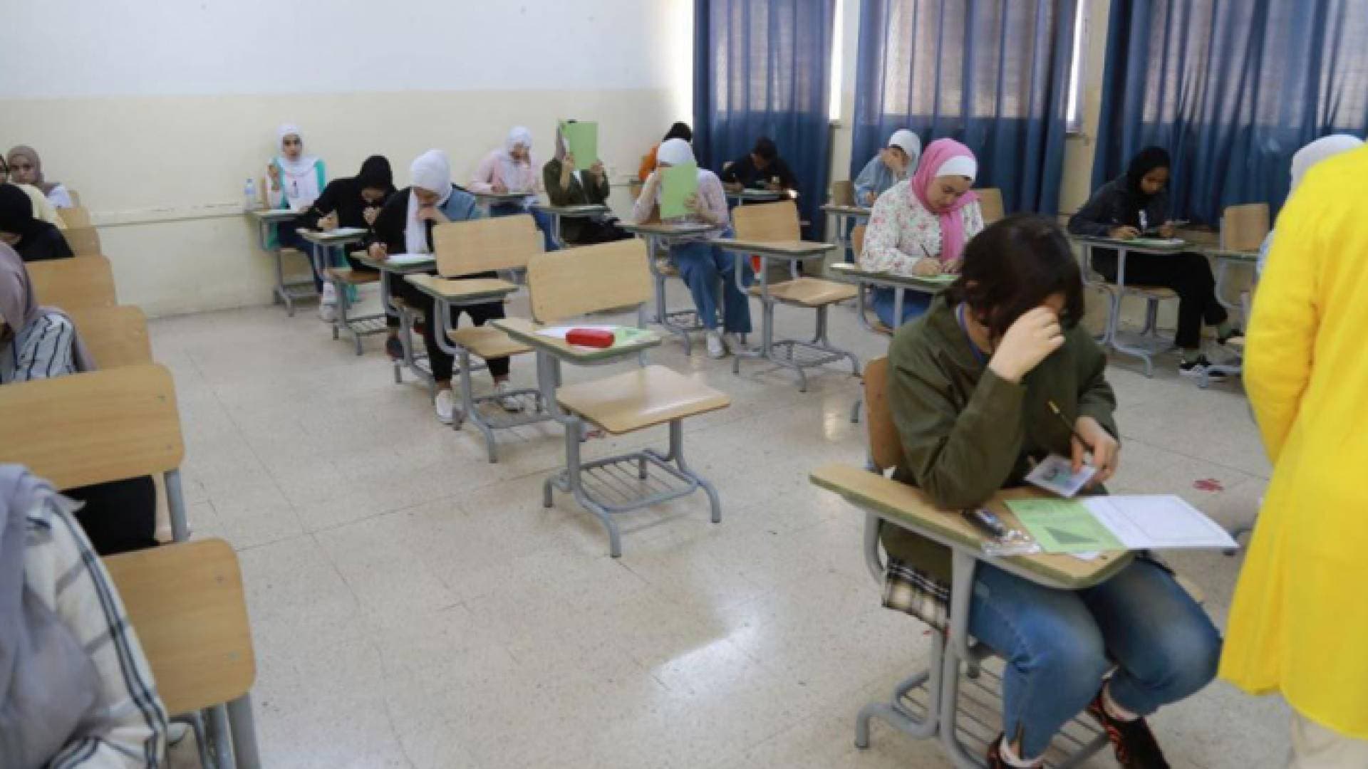 بالفيديو.. ماذا قال طلبة التوجيهي عن امتحان مبحث اللغة العربية؟