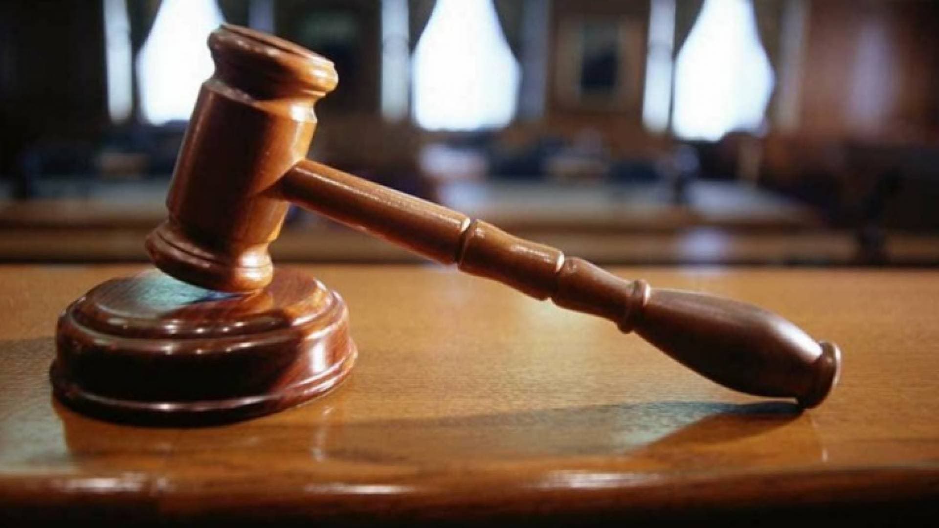 الأشغال المؤقتة لشخص واقع فتاة قاصر جنسيا بعد هروبها من منزل ذويها