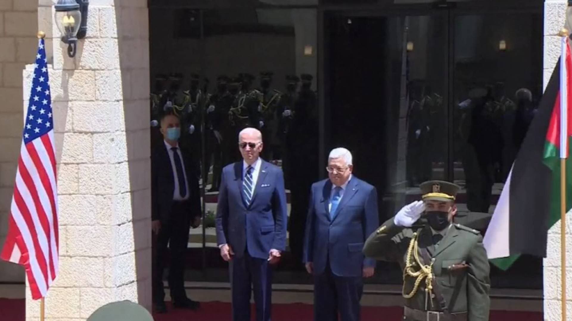 بالفيديو.. عباس يستقبل بايدن في بيت لحم