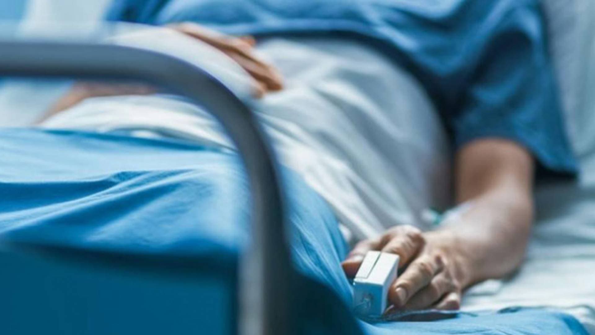 دخل لإجراء عملية في الأنف فخرج بعجز وشلل كامل - فيديو