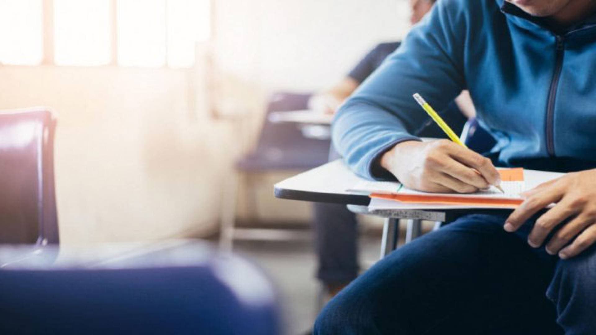 طلبة "التوجيهي" يتقدمون لامتحان اللغة الإنجليزية الاثنين