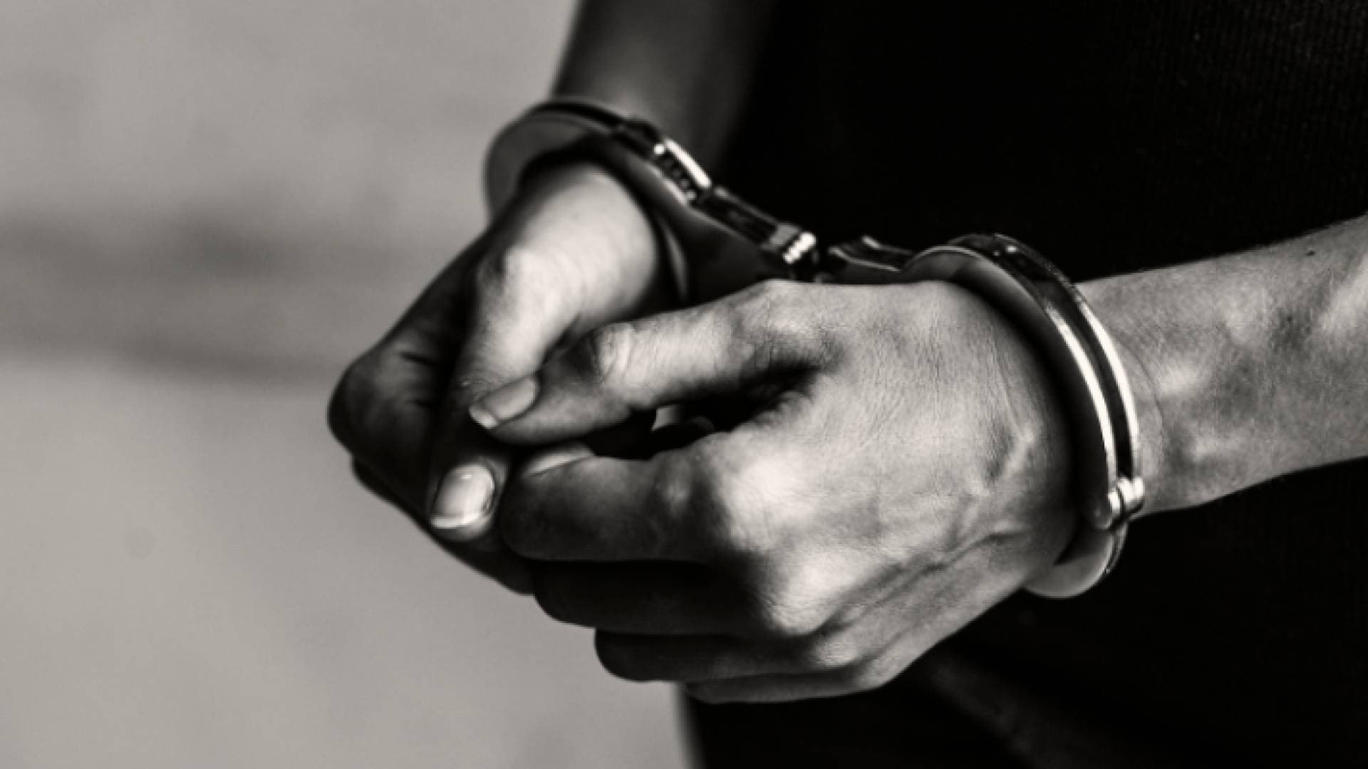 القبض على شخص قتل فتاة في الزرقاء بسبب خلافات بينهما