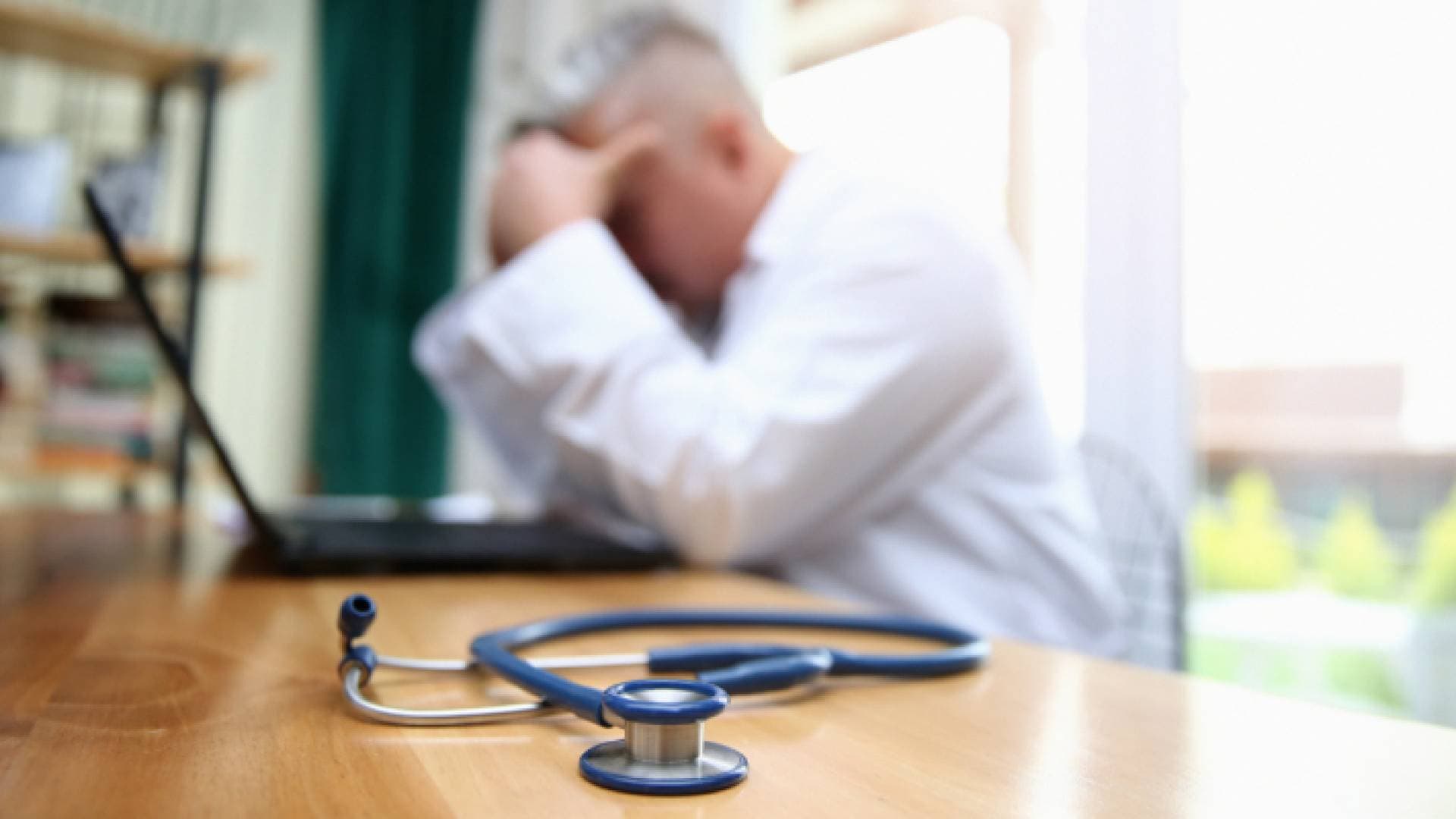 الأمن يوضح بخصوص الاعتداء على طبيب في مستشفى الأمير حمزة