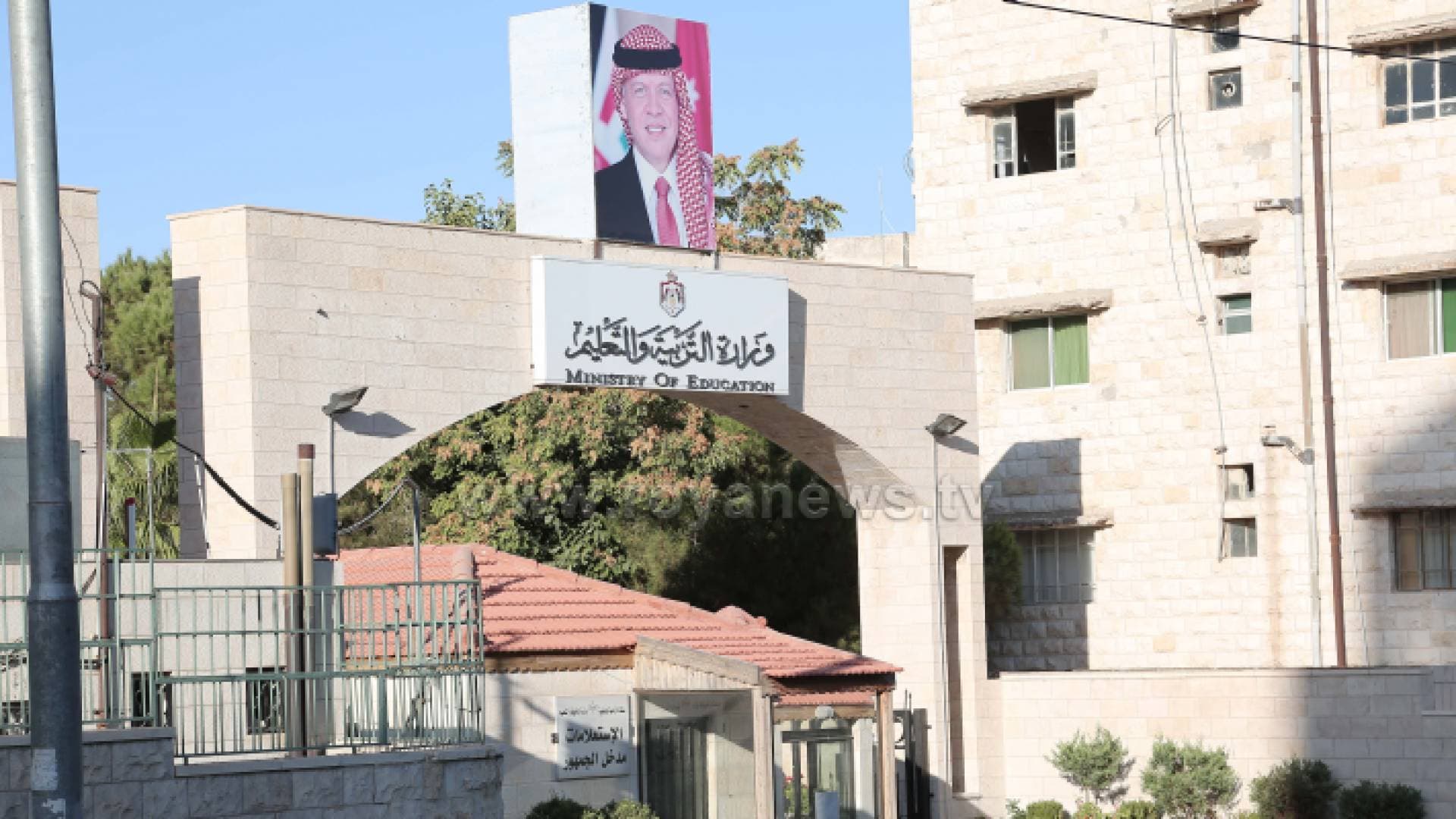 التربية: دفتر إجابات امتحان التوجيهي وثيقة محمية