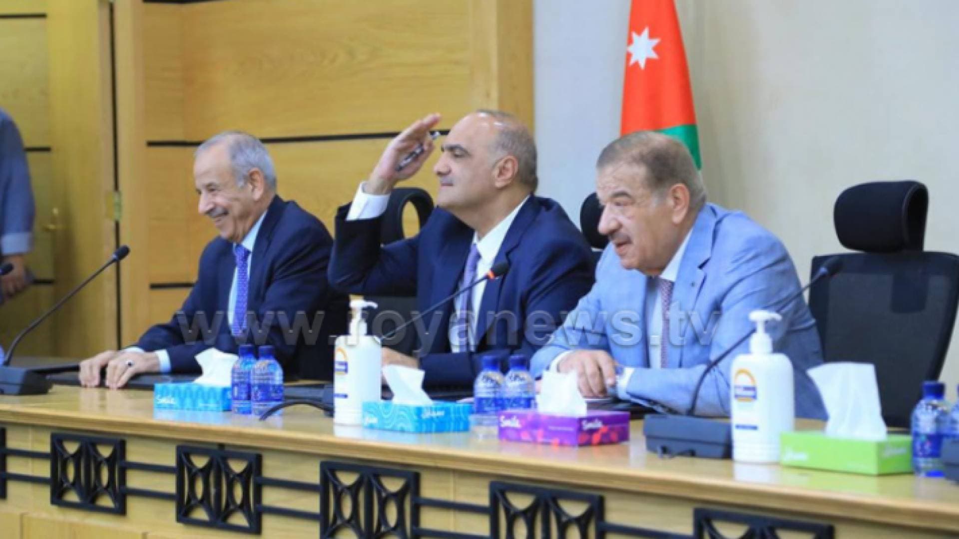 اجتماع نيابي حكومي لبحث قضايا تخص الشأن العام - فيديو