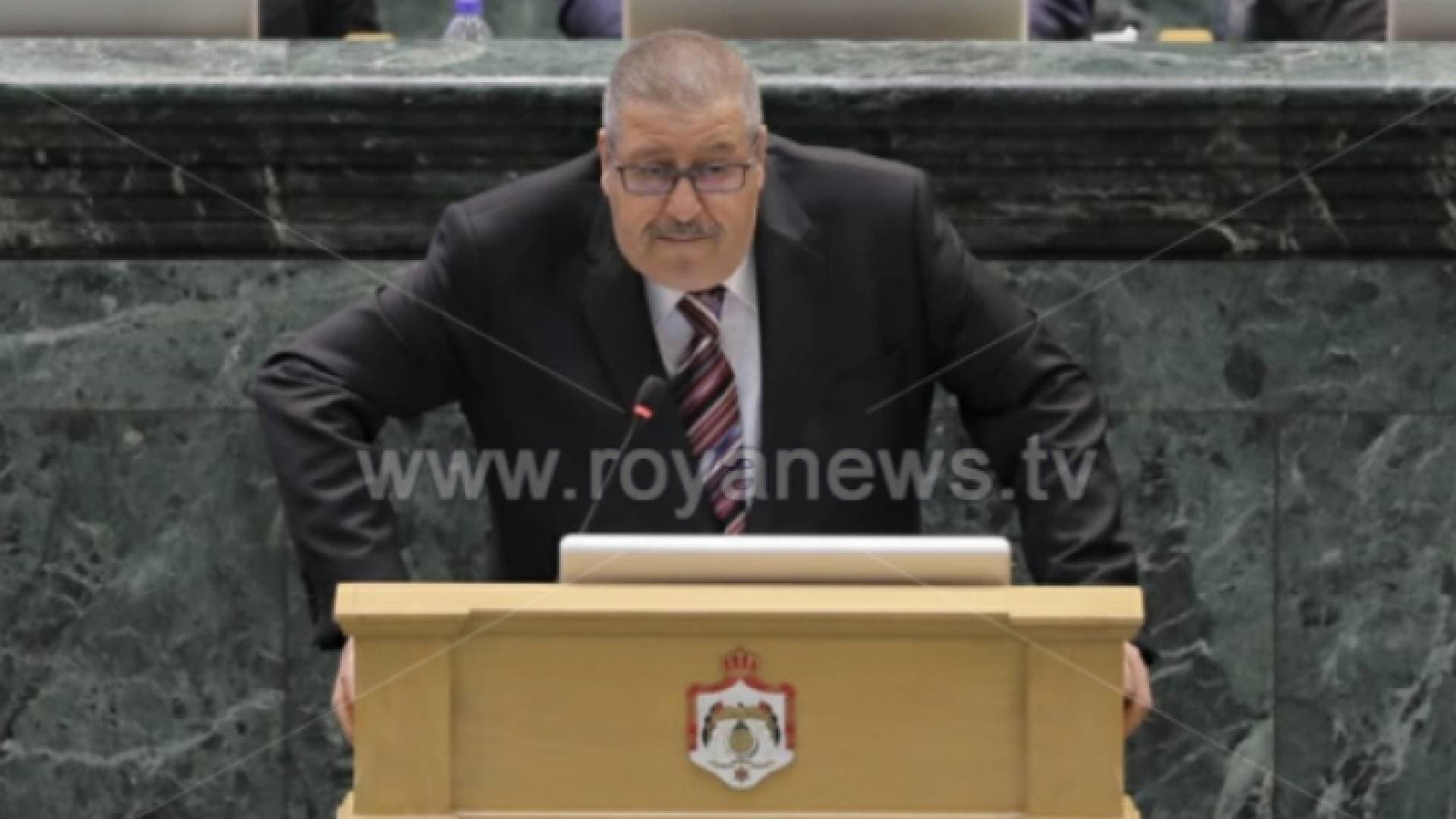 النائب السميرات: زجاجة الماء تباع في الفنادق بـ٣ دنانير بسبب الضرائب