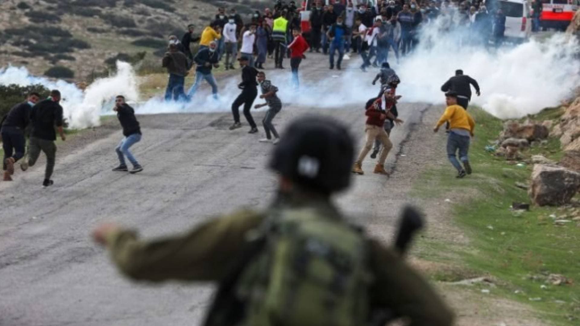 إصابة ٣ فلسطينيين بالرصاص في مواجهات في كفر قدوم