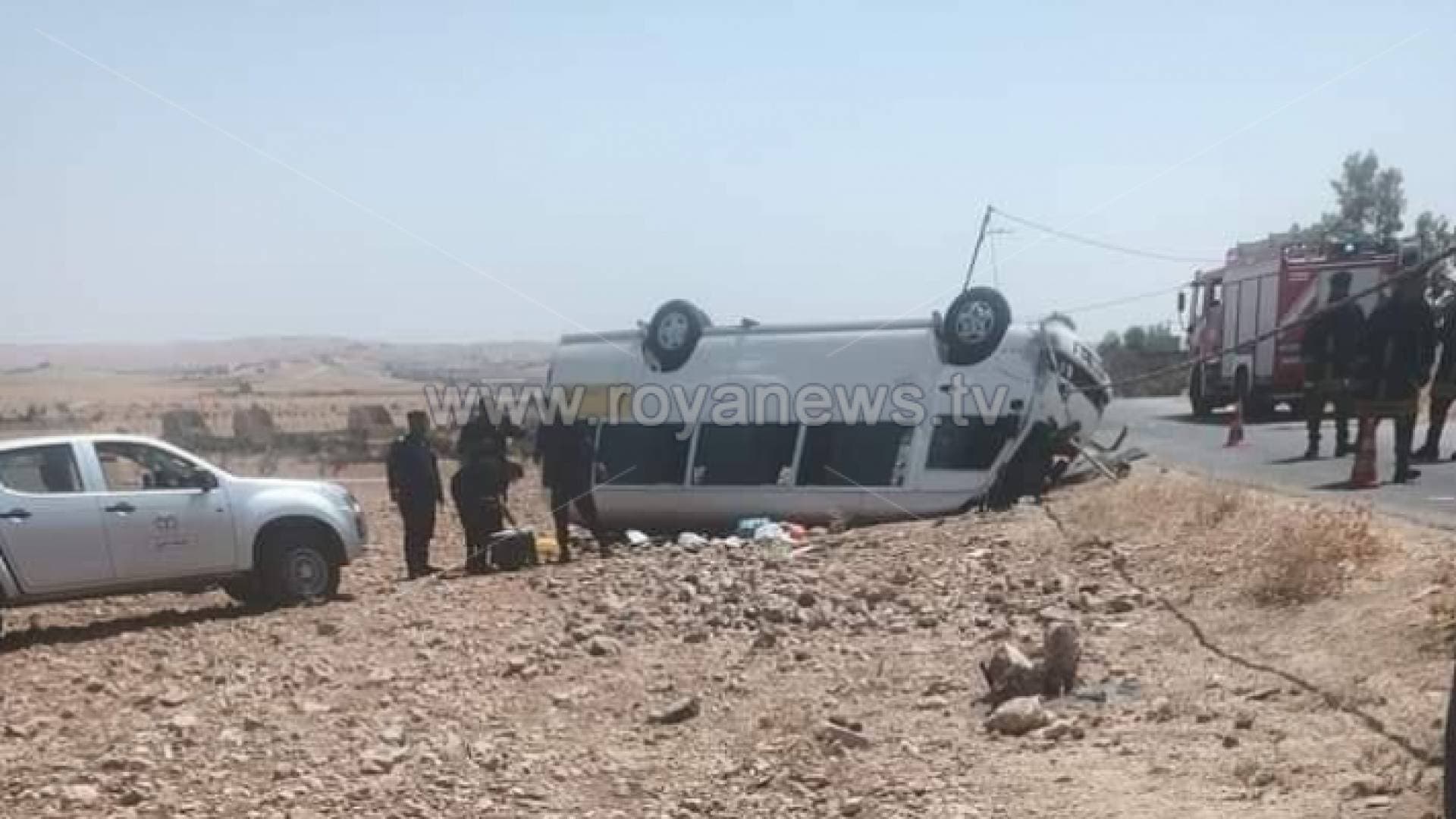 ١٢ إصابة بحادث انقلاب حافلة ركاب بالمفرق