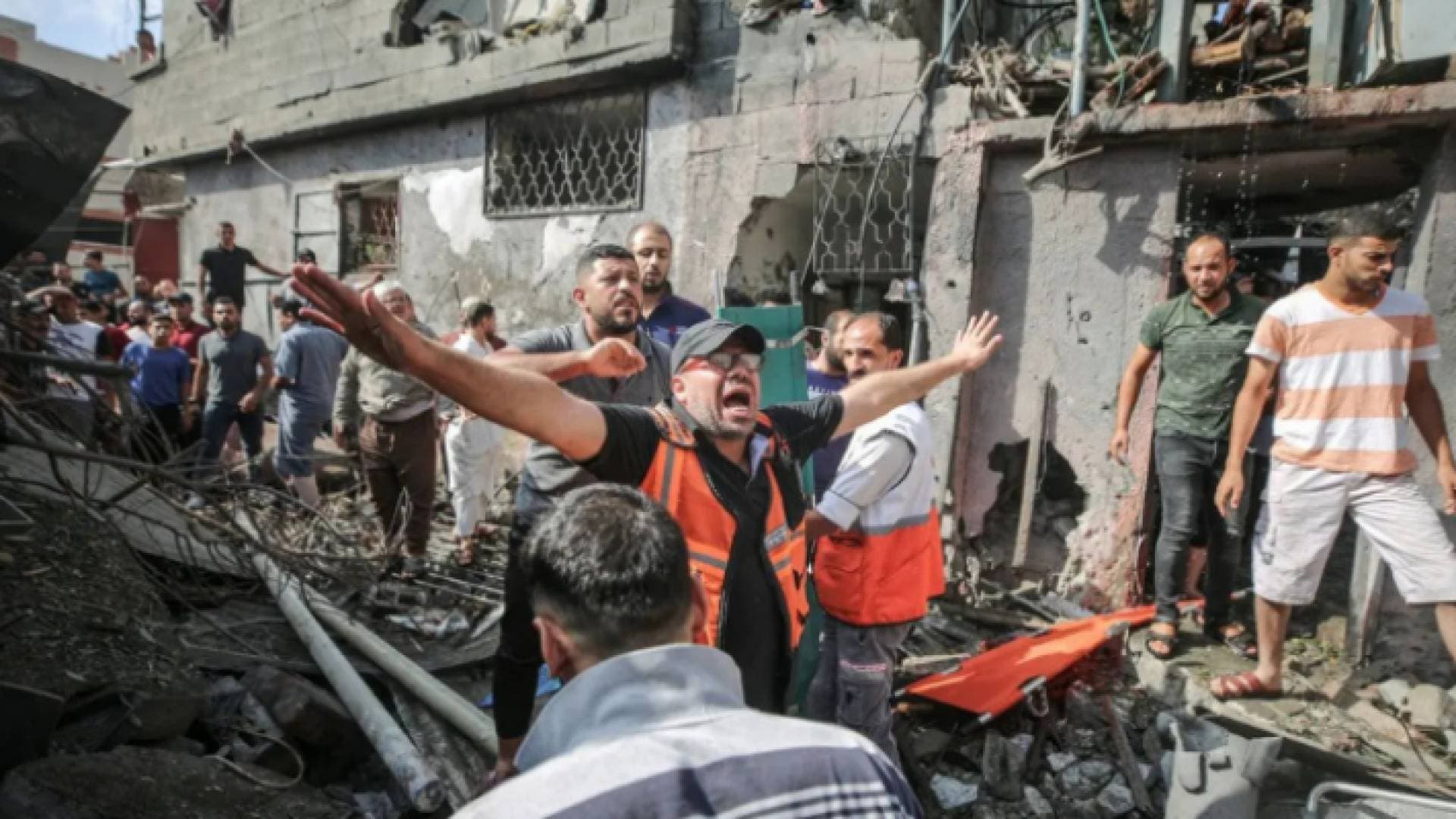 غزة: شهيدان وجرحى جراء قصف الاحتلال لمنزل في جباليا