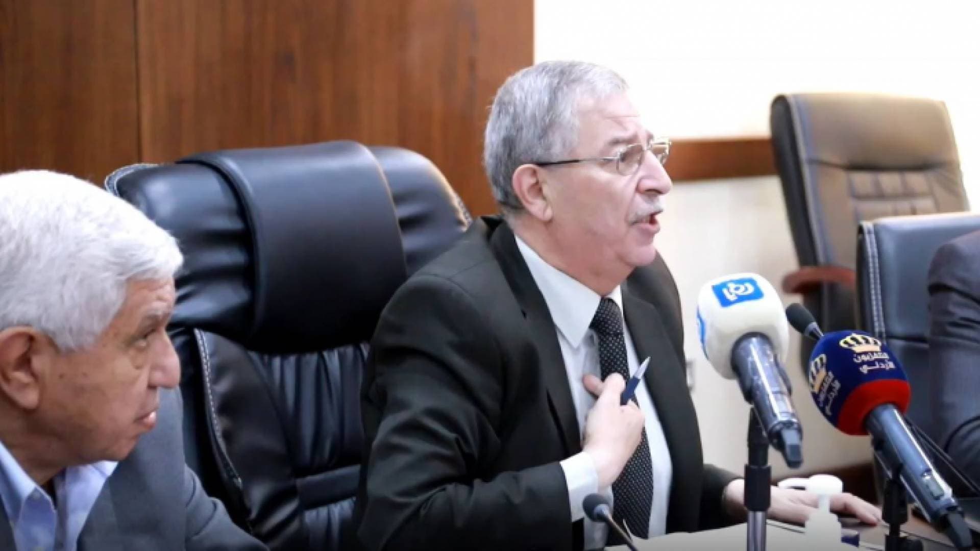 "المجلس الطبي" يطالب بمعادلة شهادات الأطباء الحاصلين على شهاداتهم من الخارج