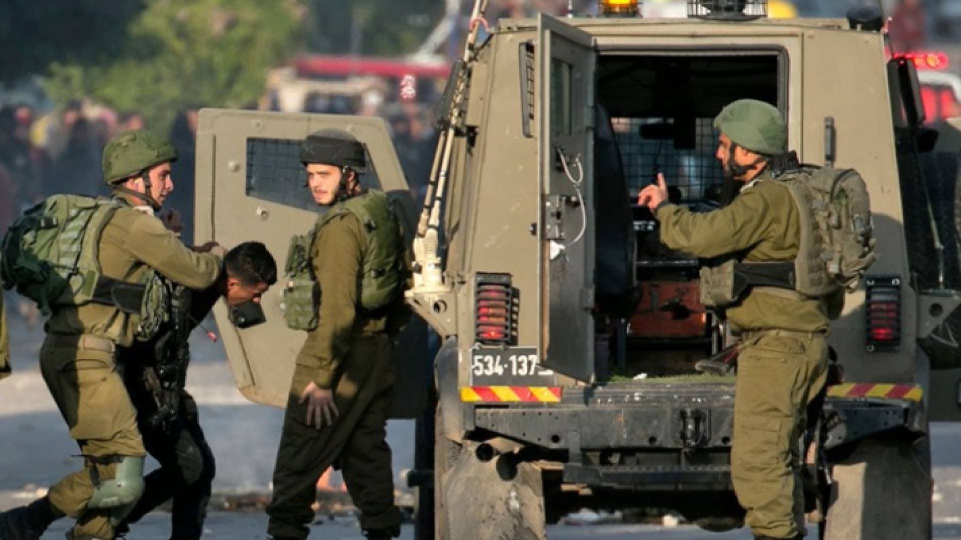 الاحتلال يعتقل ١١ فلسطينيا من بيت لحم