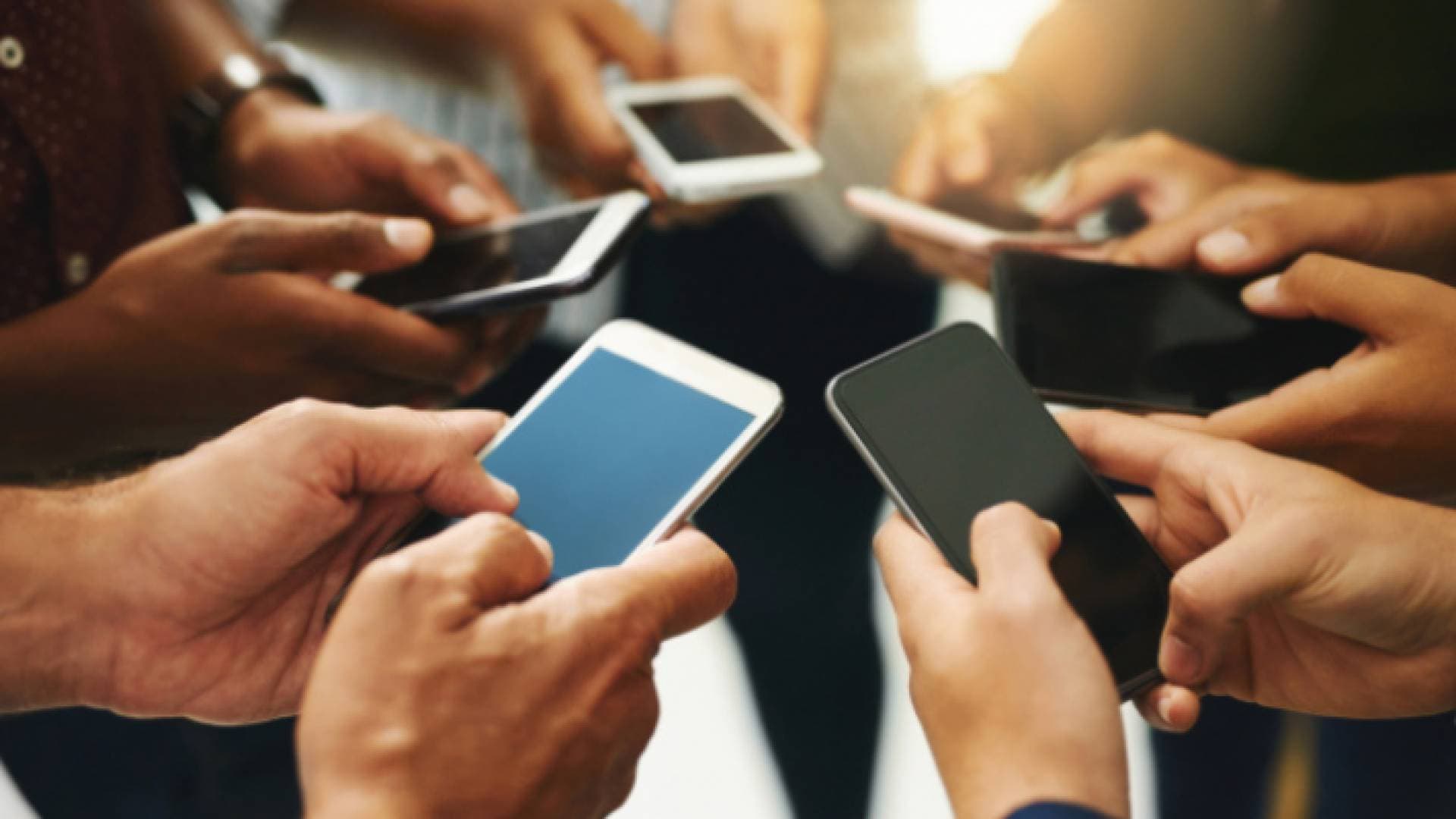 الضمان تبدأ إرسال إشعارات عبر تطبيقها على الهواتف الذكية