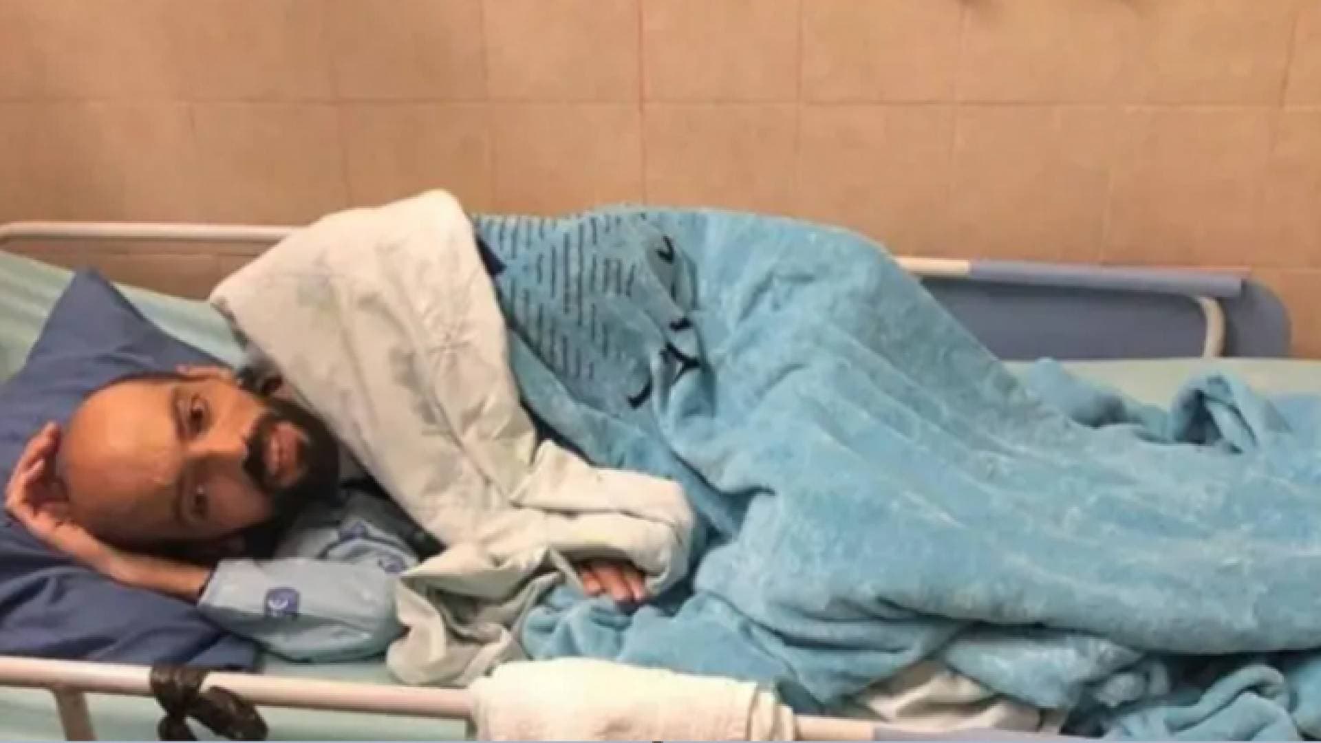 للمرة الأولى.. أسرة الأسير الفلسطيني عواودة تتوجه لزيارته - فيديو