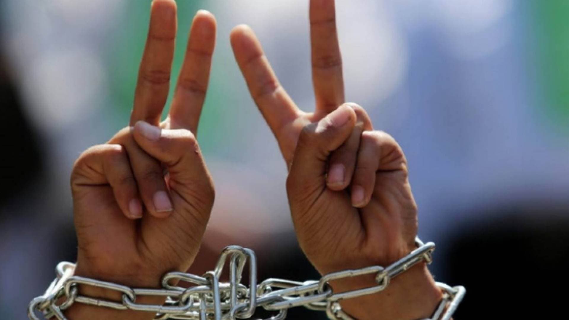 ٩٠٠ معتقل فلسطيني يعيدون وجبات الطعام للاحتلال