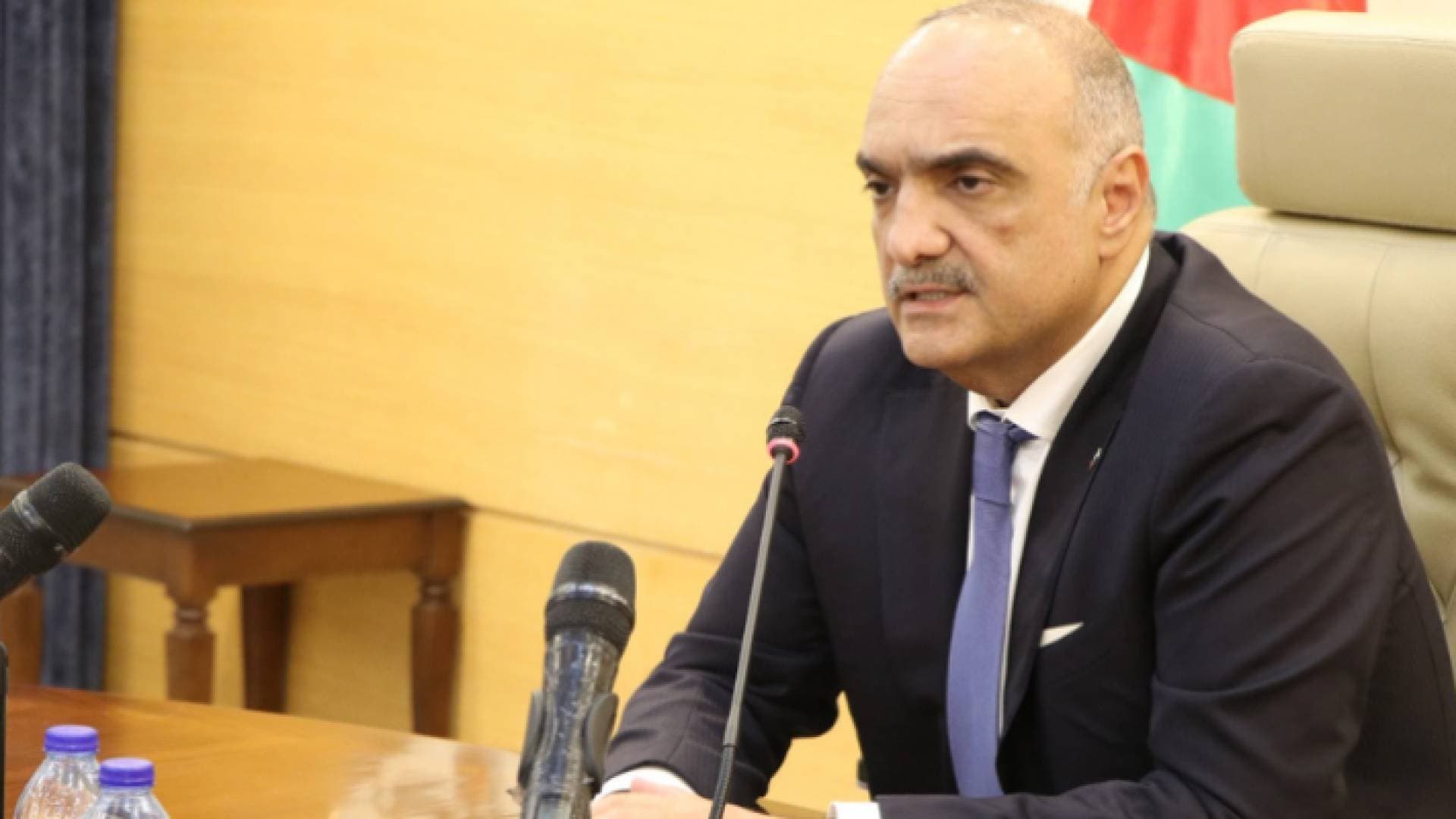 رئيس الوزراء: لن نقبل أي تباطؤ في تقديم الخدمات للمواطنين