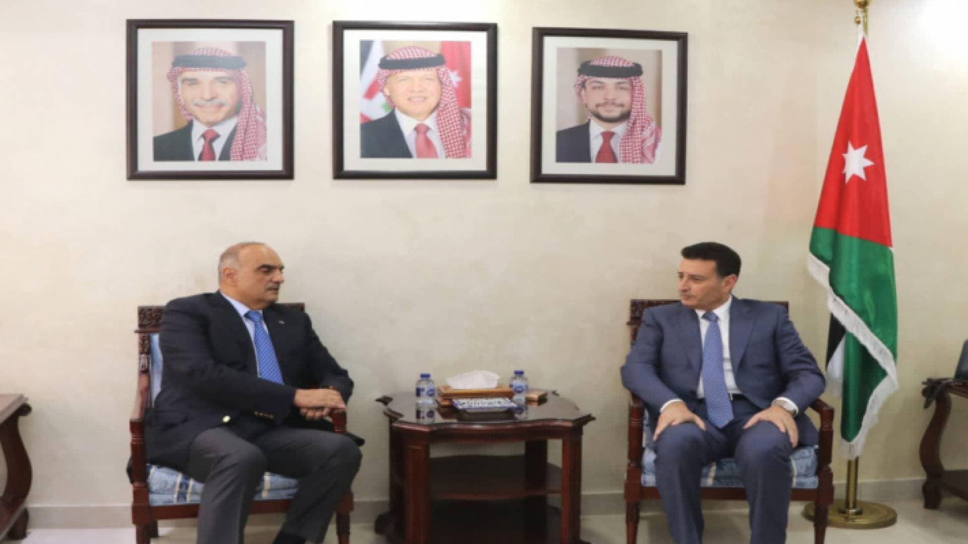 الخصاونة: نفخر بالمنجزات التي حققناها بالتعاون مع مجلس الأمة