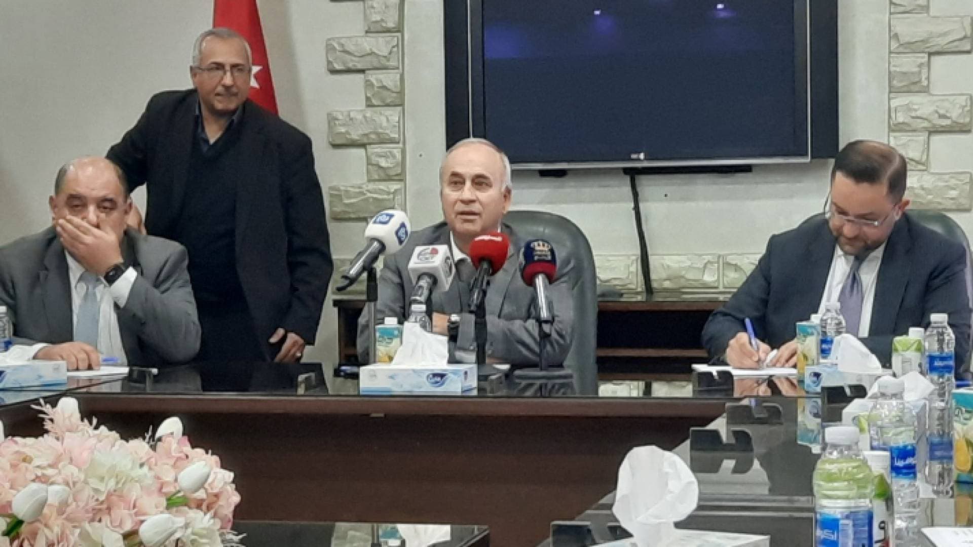 الهناندة: دائرة ضريبة الدخل تحمي حقوق الأردنيين وليست للجباية