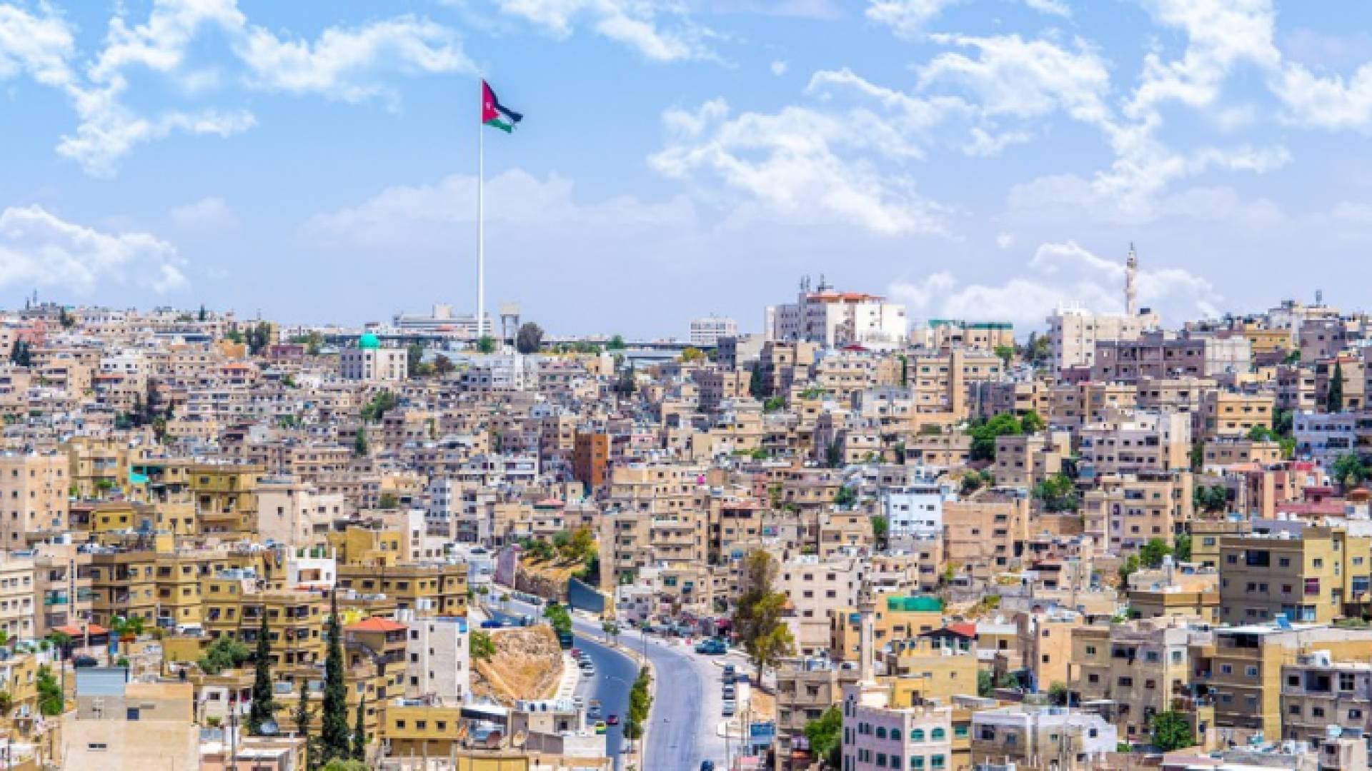طقس العرب: أجواء دافئة وجافة "متطرفة" بانتظار الأردنيين