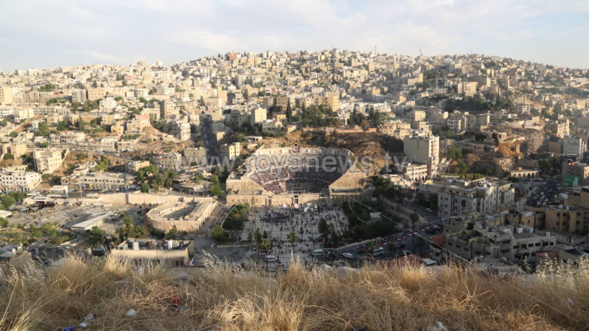 ارتفاع درجات الحرارة الأحد وانخفاضها الاثنين وبقائها أعلى من معدلاتها