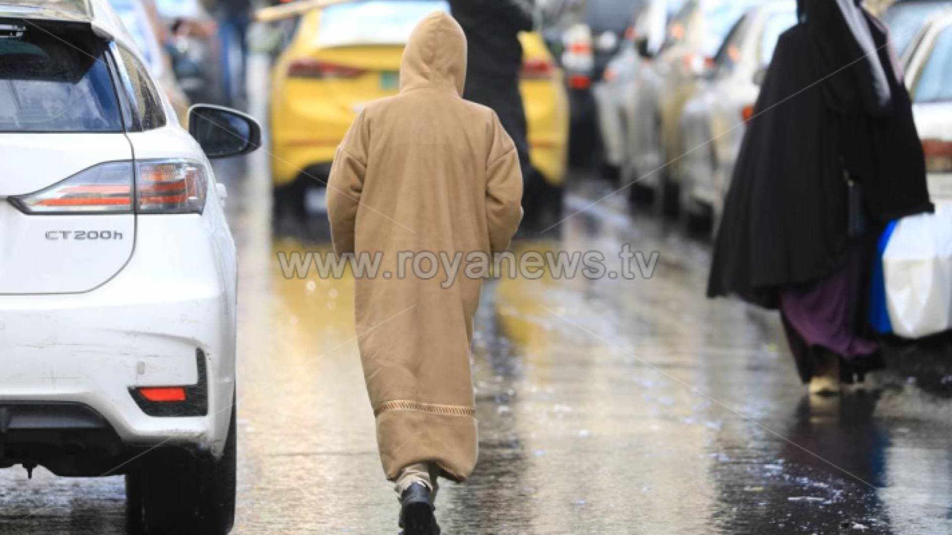 طقس العرب: سحب رعدية وزخات غزيرة من الأمطار تقترب إلى جنوبي الأردن