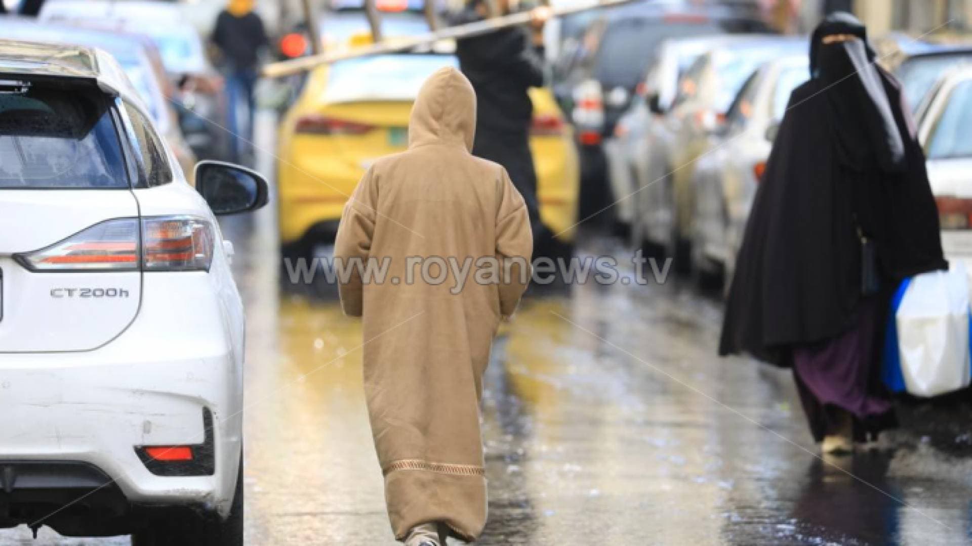 سحب ماطرة تقترب من الأردن وتجدد هطول الأمطار في الساعات المقبلة