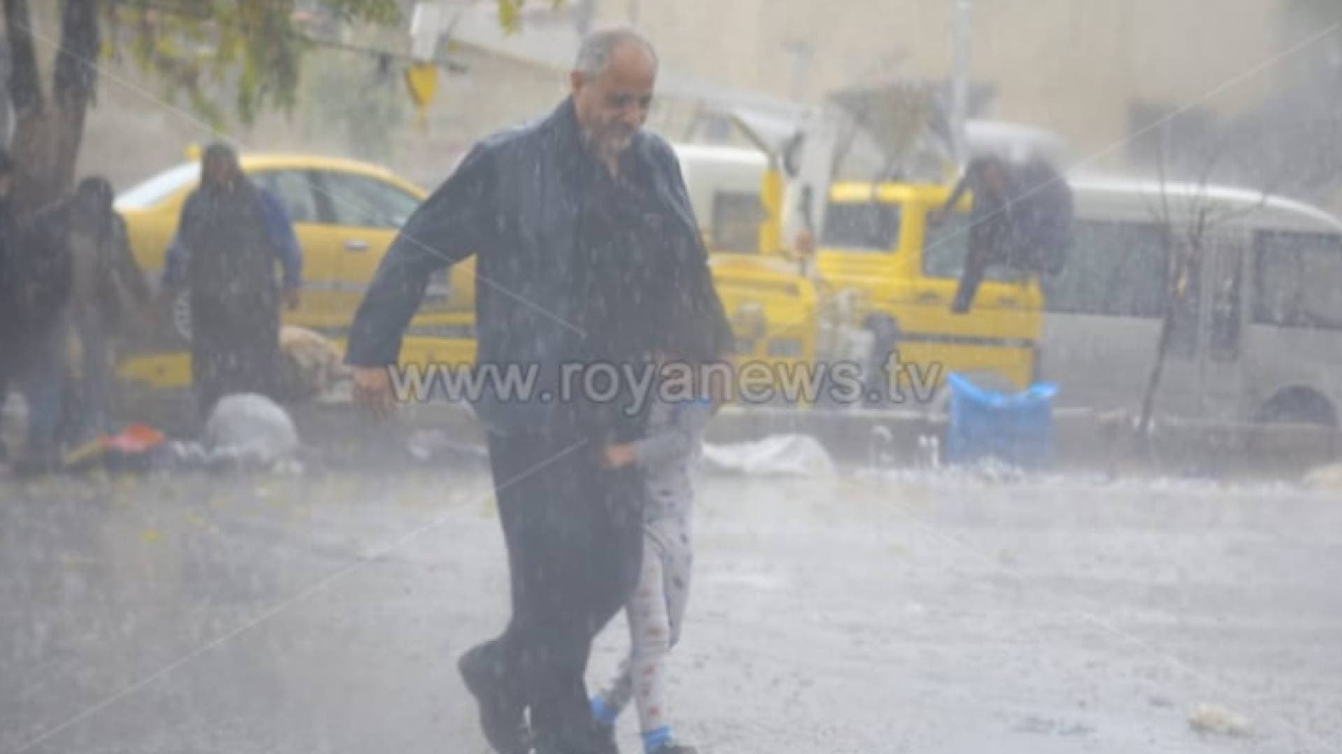 وزارة الإدارة المحلية تعلن حالة الطوارئ المتوسطة بسبب المنخفض