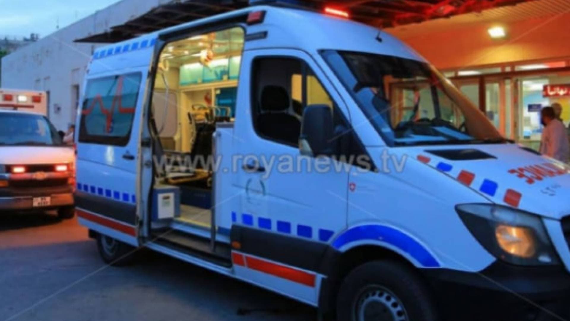 مراسل رؤيا: إصابات بحادث تدهور مركبة في المزار الشمالي