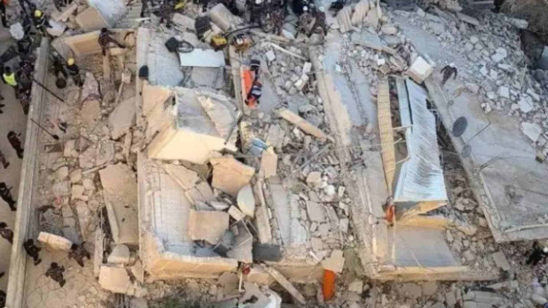 ذوو ٨ من متوفي "عمارة اللويبدة" يتنازلون عن حقهم الشخصي