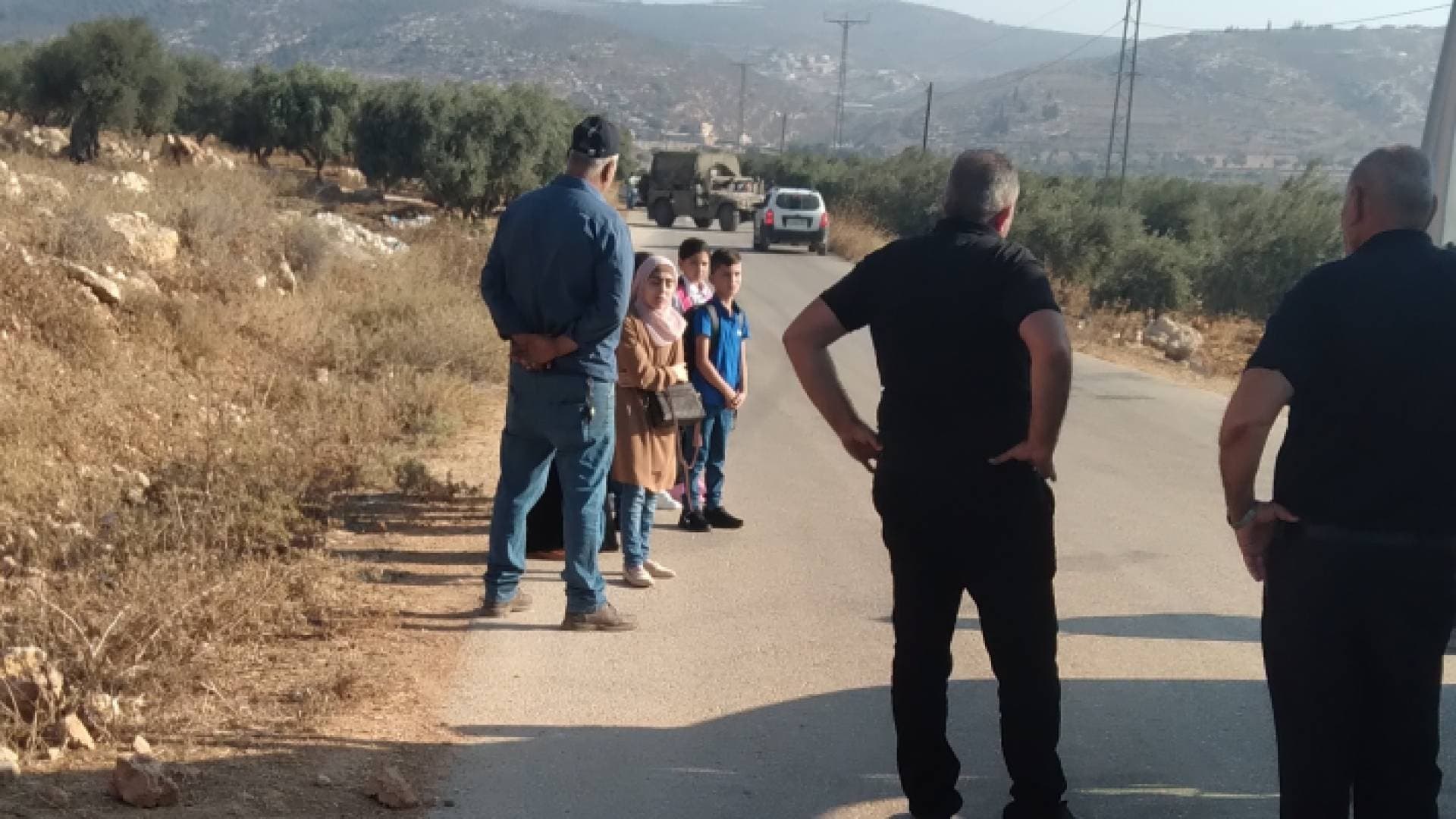 مراسل "رؤيا": عمليات إغلاق وتفتيش جنوب نابلس للبحث عن منفذ عملية حوارة