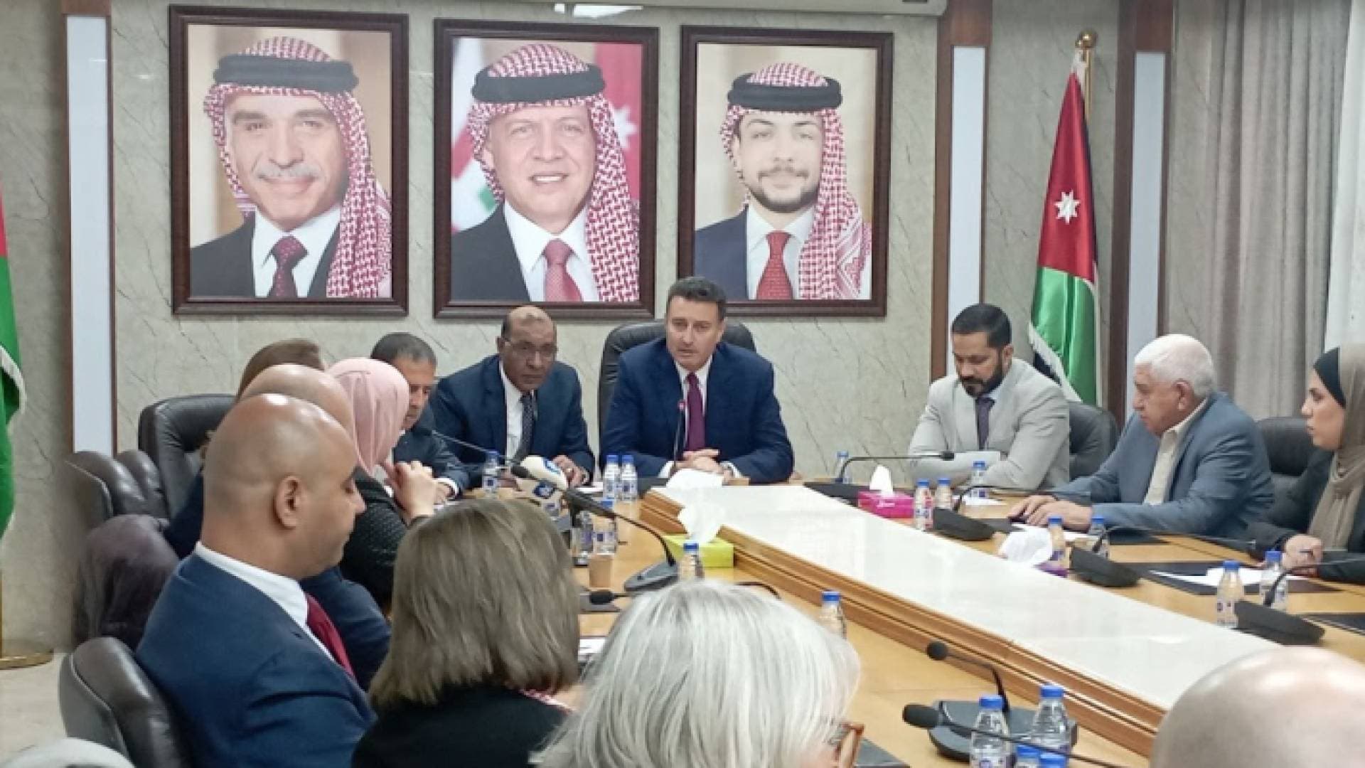 الصفدي: أي انسان يتعارض موقفه مع القضية الانسانية في غزة هو إنسان خائن لا ضمير له