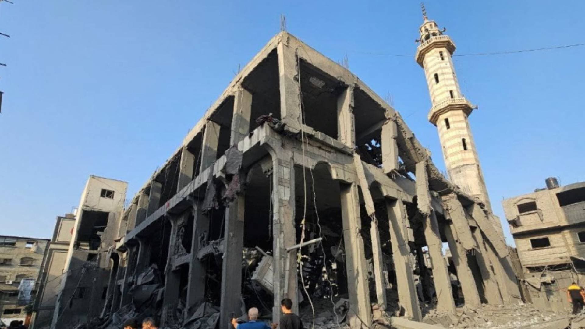 الاحتلال يدمر ألف مسجد ويغتال أكثر من ١٠٠ داعية في غزة