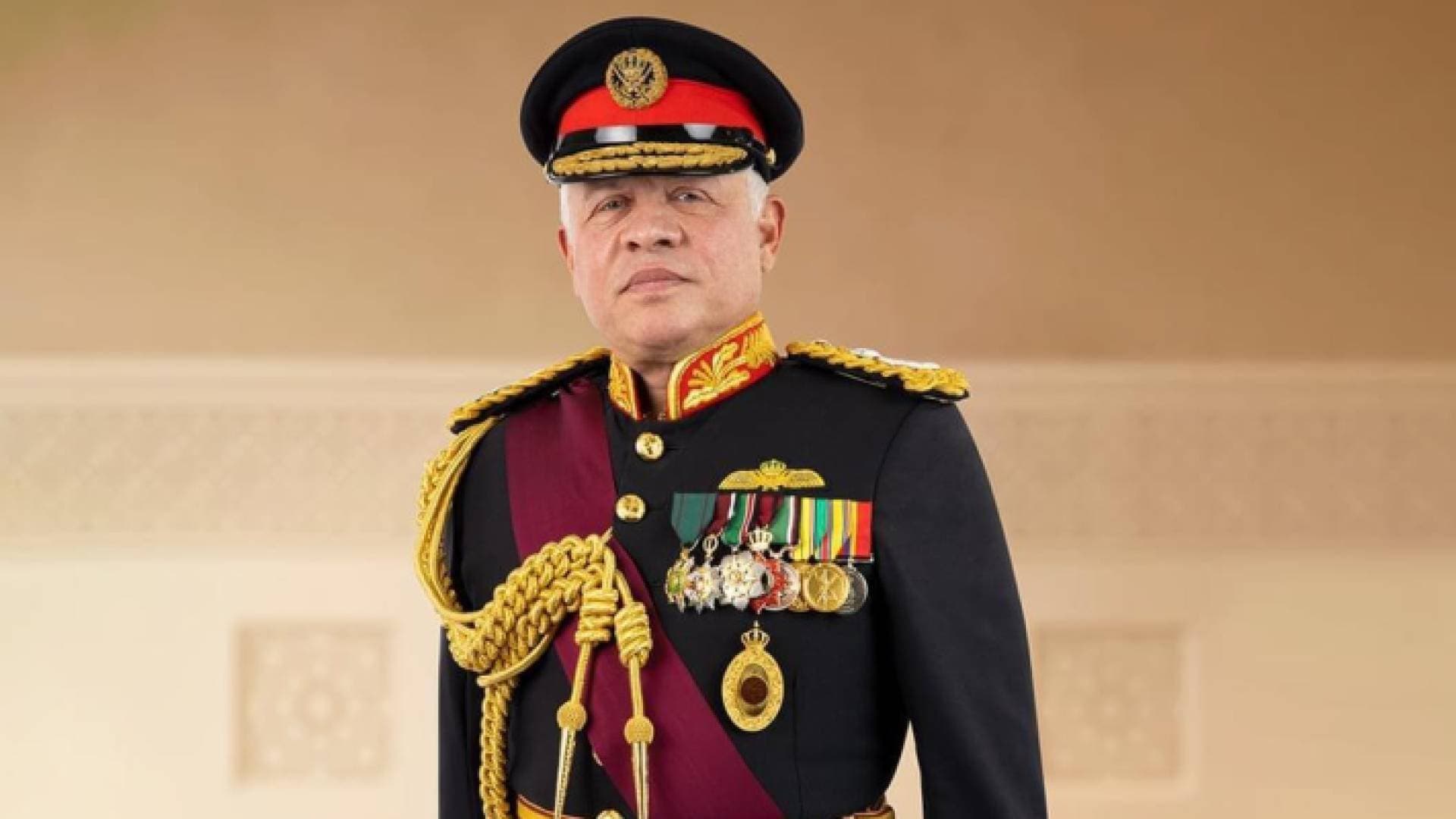 الأردنيون يحيون الذكرى الخامسة والعشرين ليوم الوفاء والبيعة