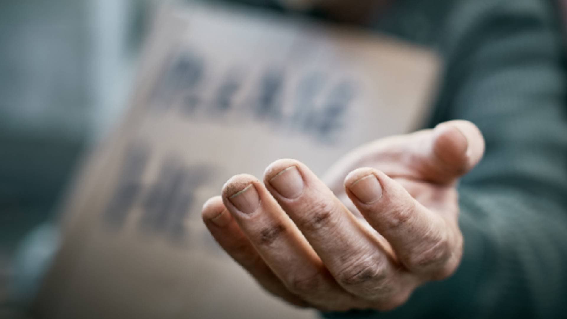 ضبط أكثر من ٩٠ متسولا في إربد بينهم ٢١ حدثا خلال ١٥ يوما