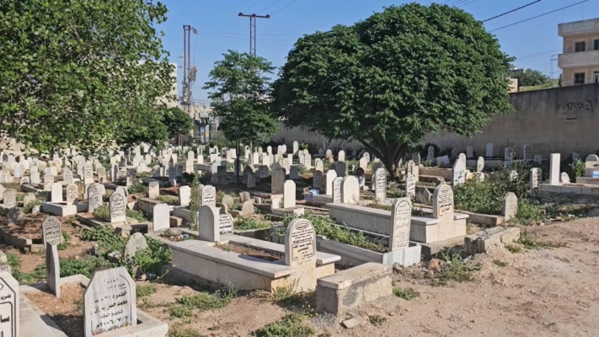 اختفاء قبر صغيرة واستبداله بآخر يثير استياء ذويها في إربد - فيديو