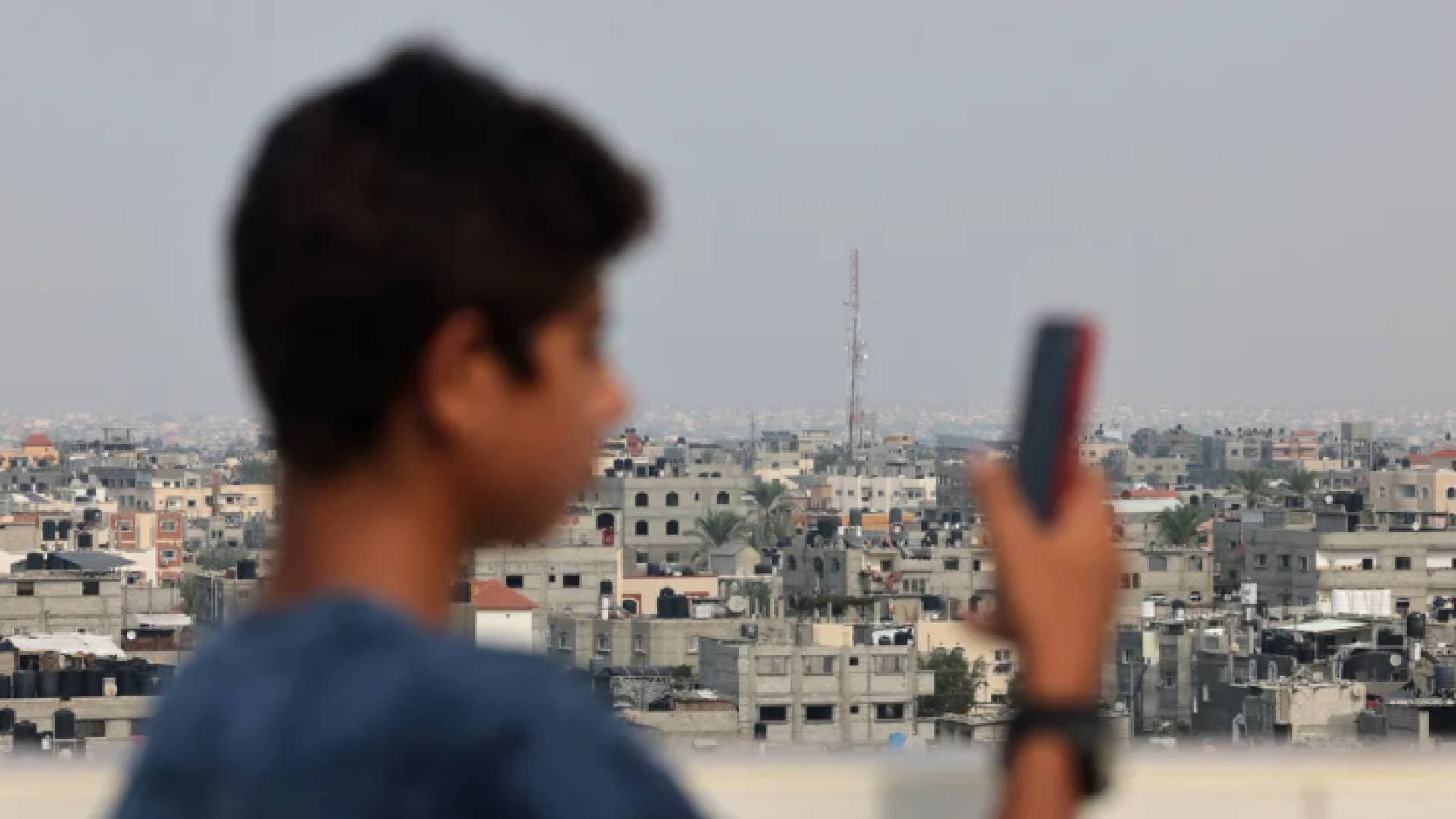 الاتصالات الفلسطينية: انقطاع الإنترنت الثابت في مناطق وسط وجنوب قطاع غزة