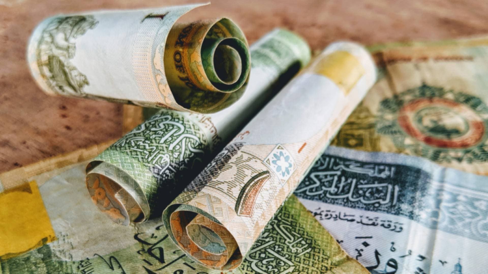 استبيان يكشف رقما صادما لأردنيين يتلقون أقل من الحد الأدنى للأجور والعمل توضح